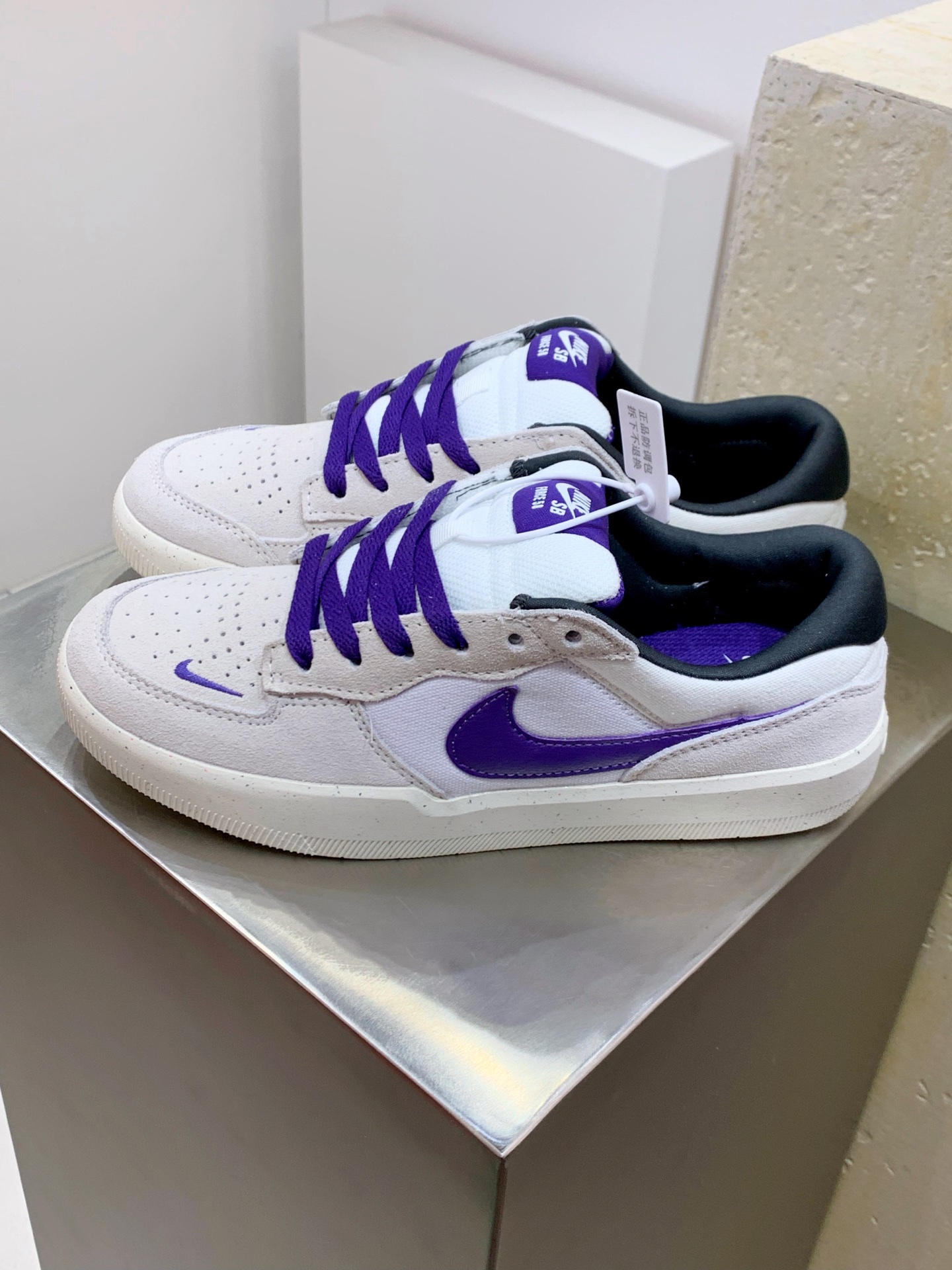 Nike Basic Shoes Gray L-s