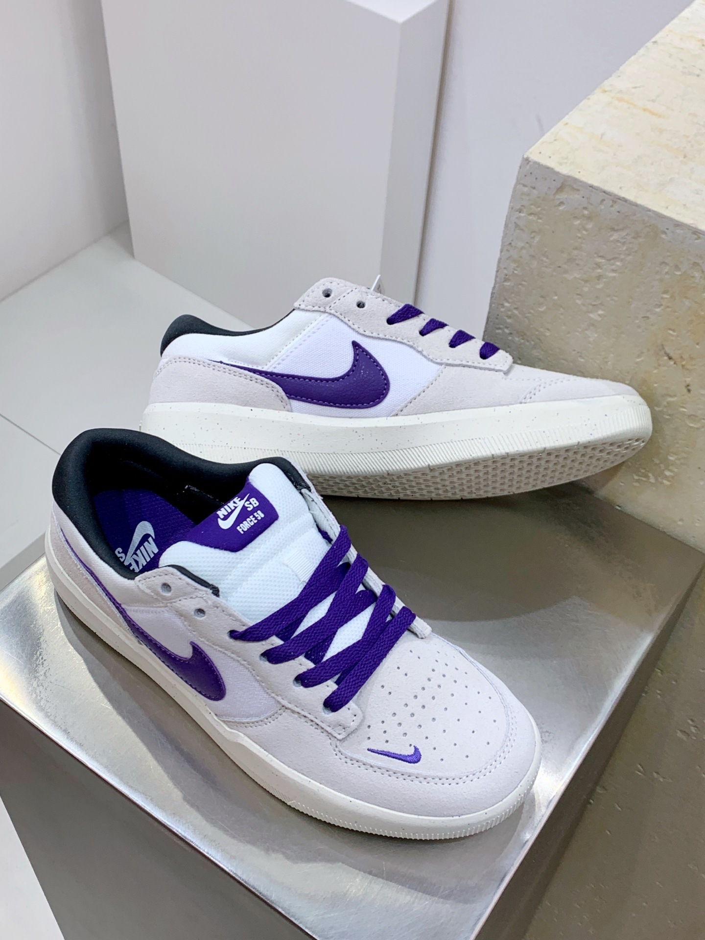 Nike Basic Shoes Gray L-s