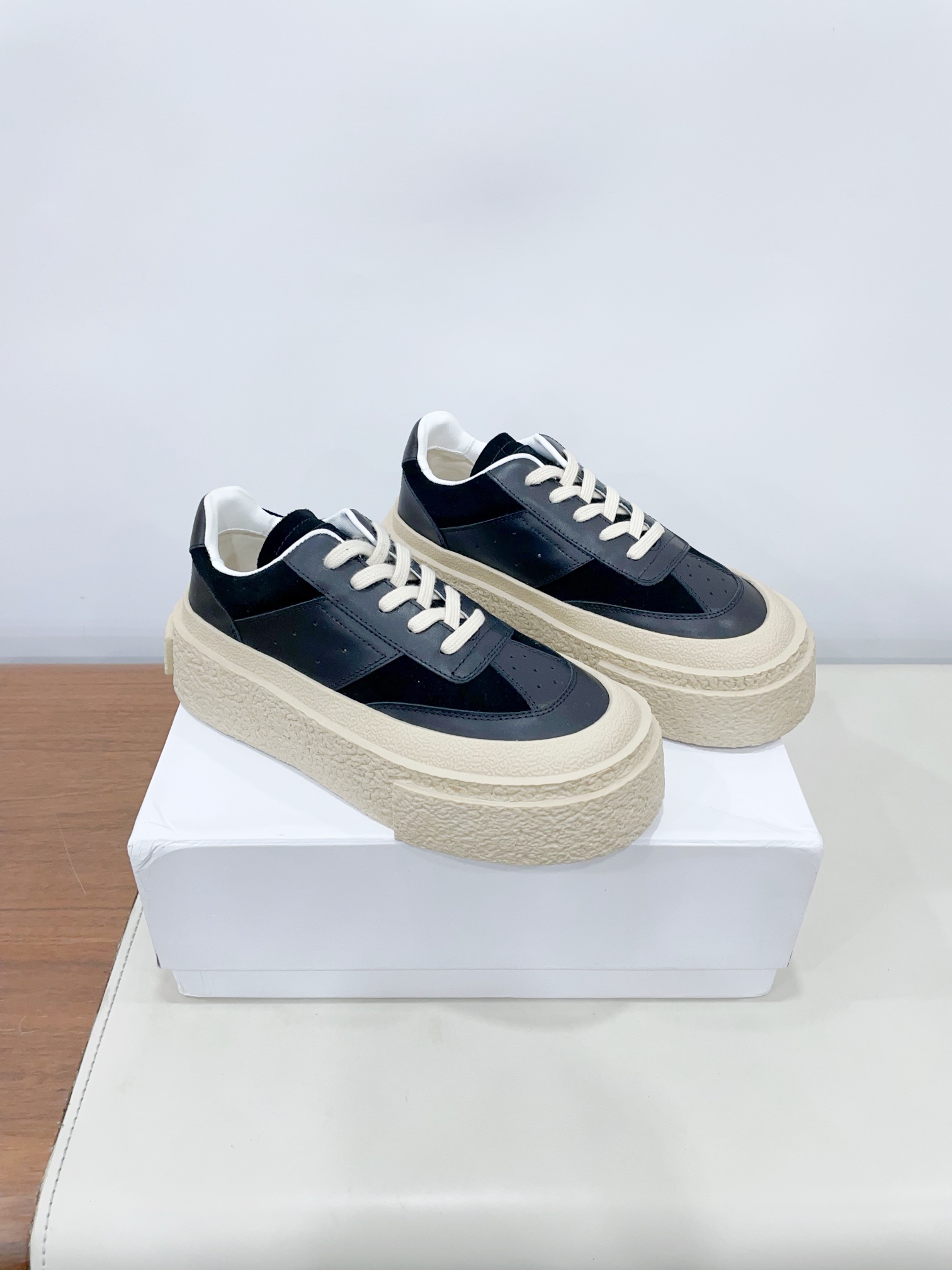 Male Basic Shoes M-l-s