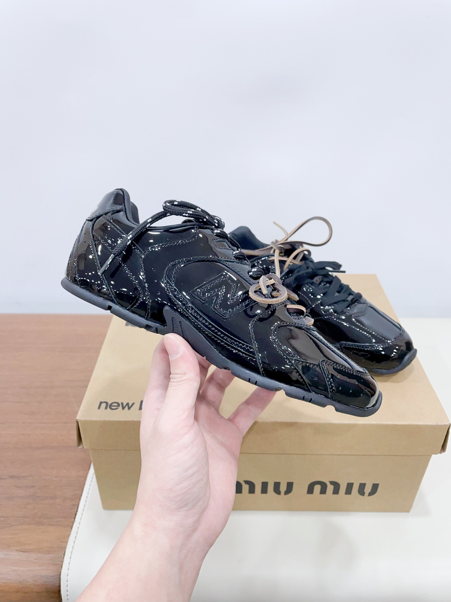 New Balance Male Sneakers M-l