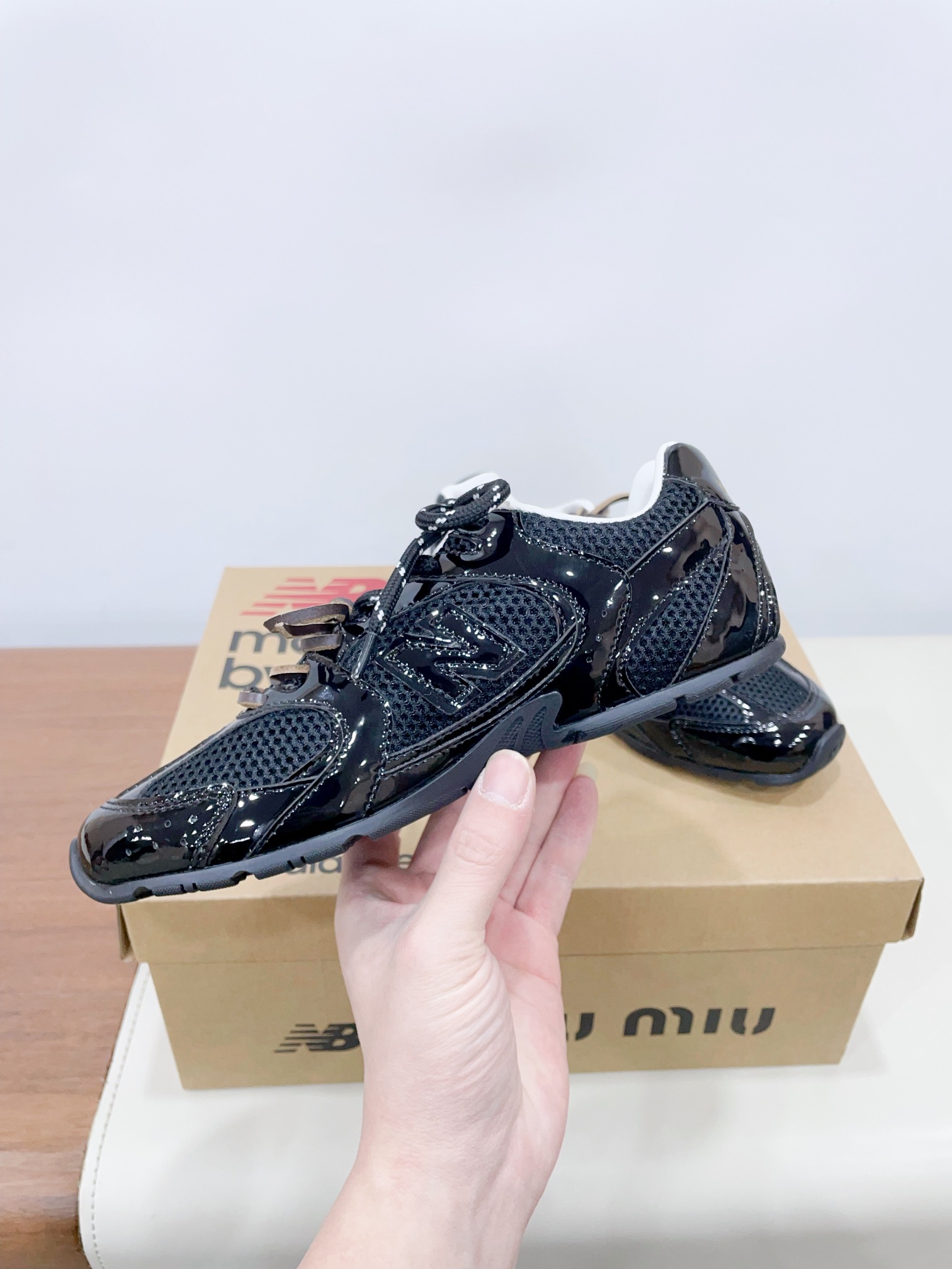 New Balance Male Sneakers M-l