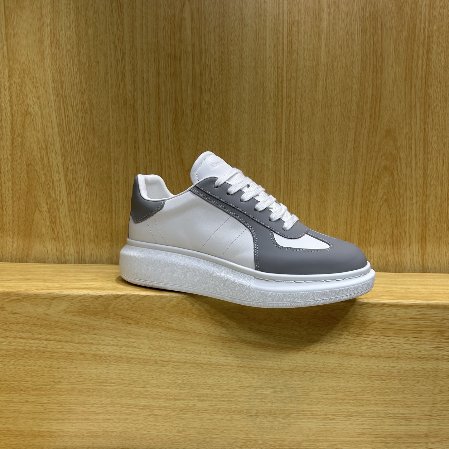 Alexander Mcqueen Male Sneakers M-l-s