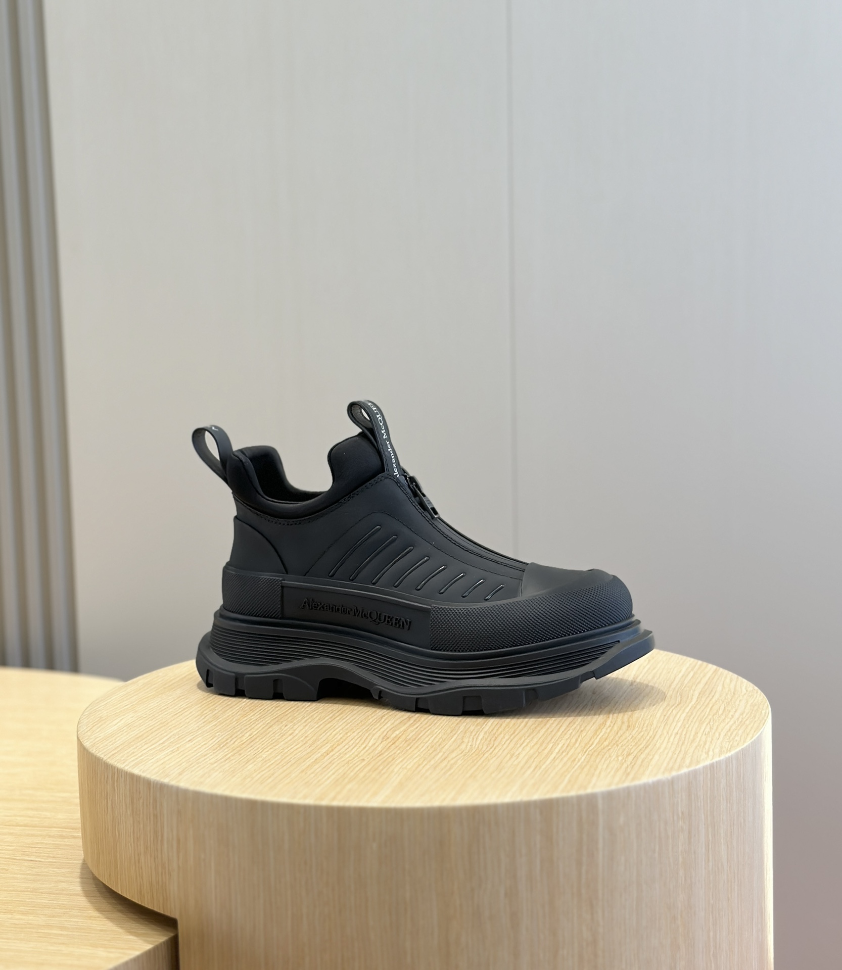 Adidas Alexander Mcqueen Calvin Klein Male Sneakers M-l-s