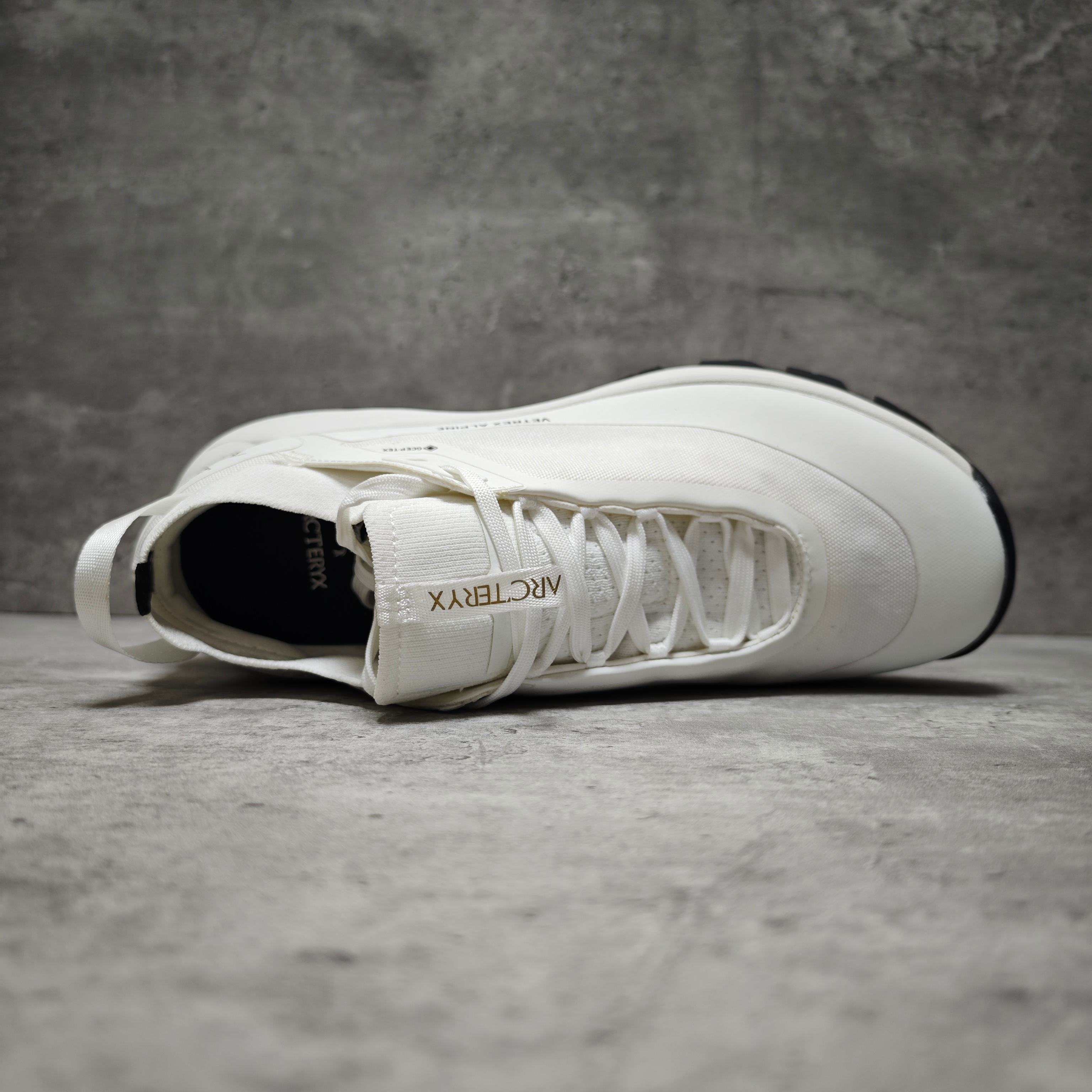 Basic Shoes White M-l-s