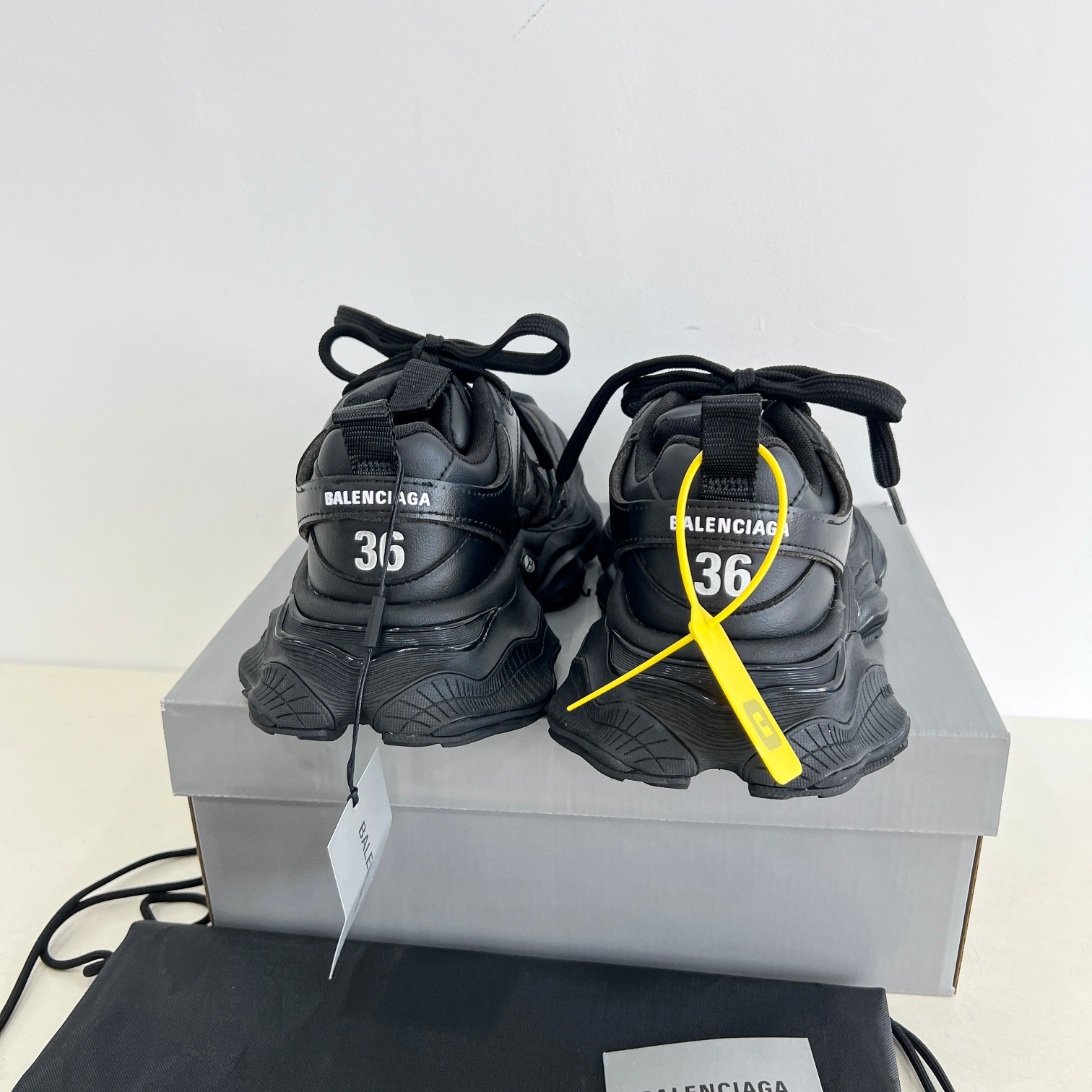 Balenciaga Basic Shoes M-l-s-xl