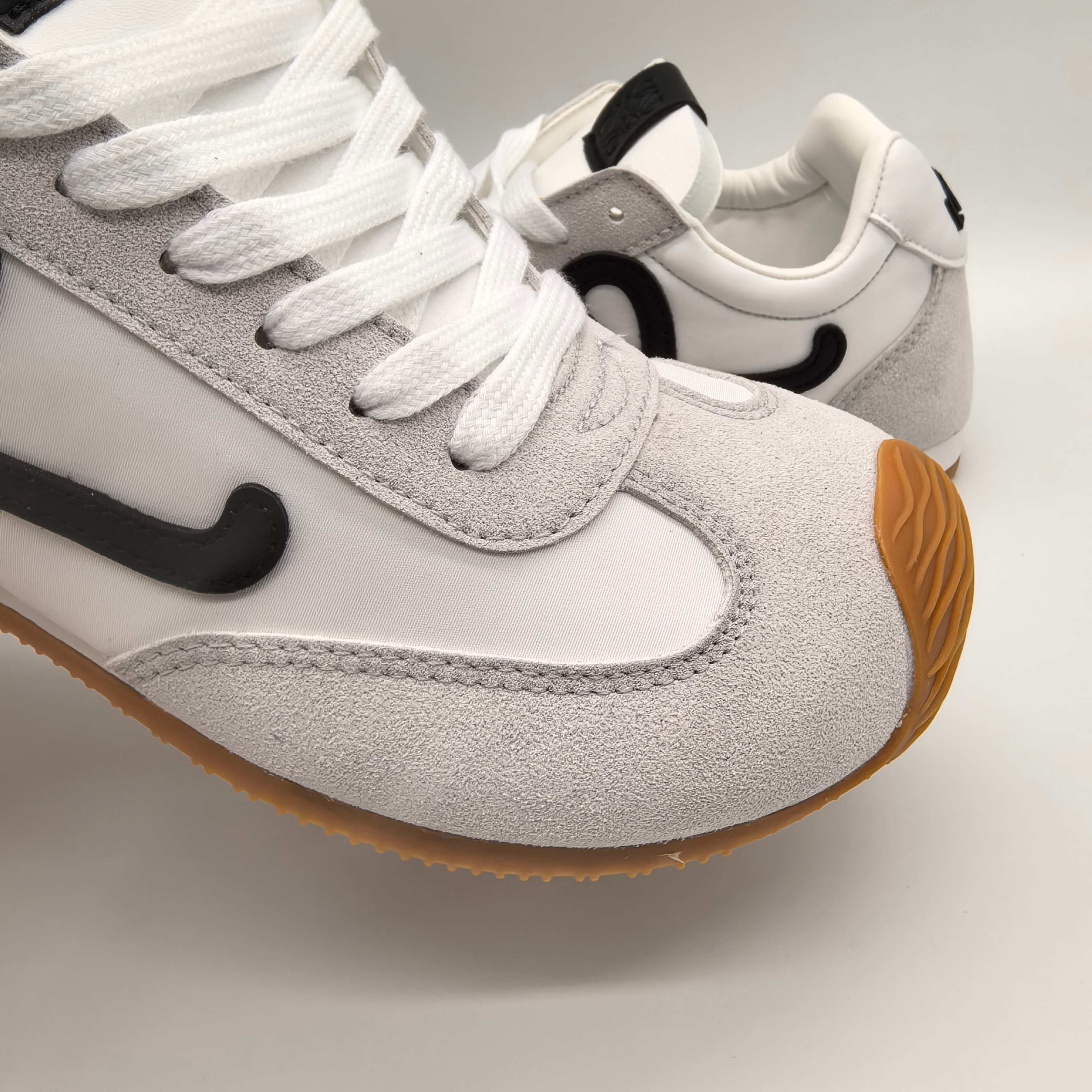 Loewe Couple Sneakers Lightweight L