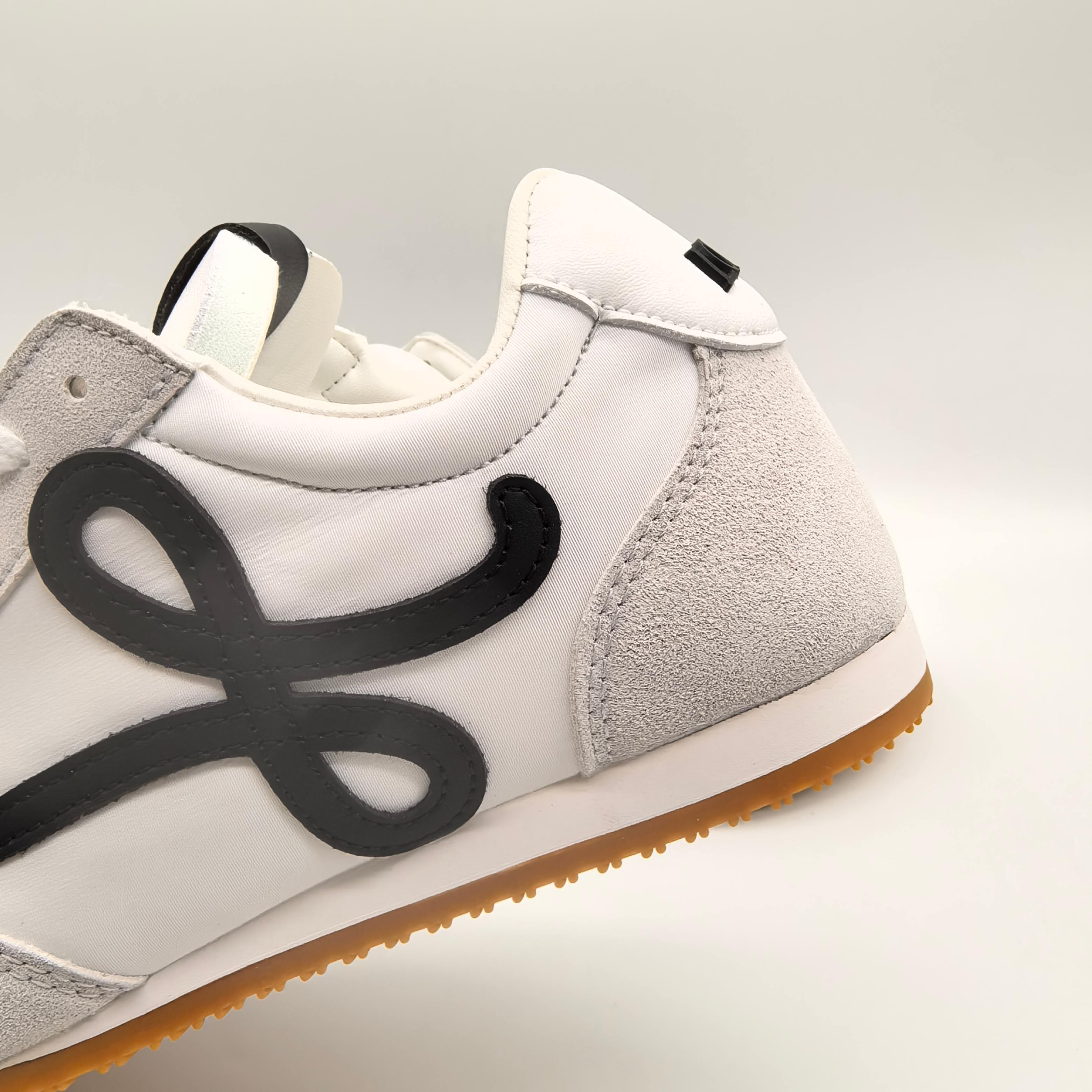 Loewe Couple Sneakers Lightweight L