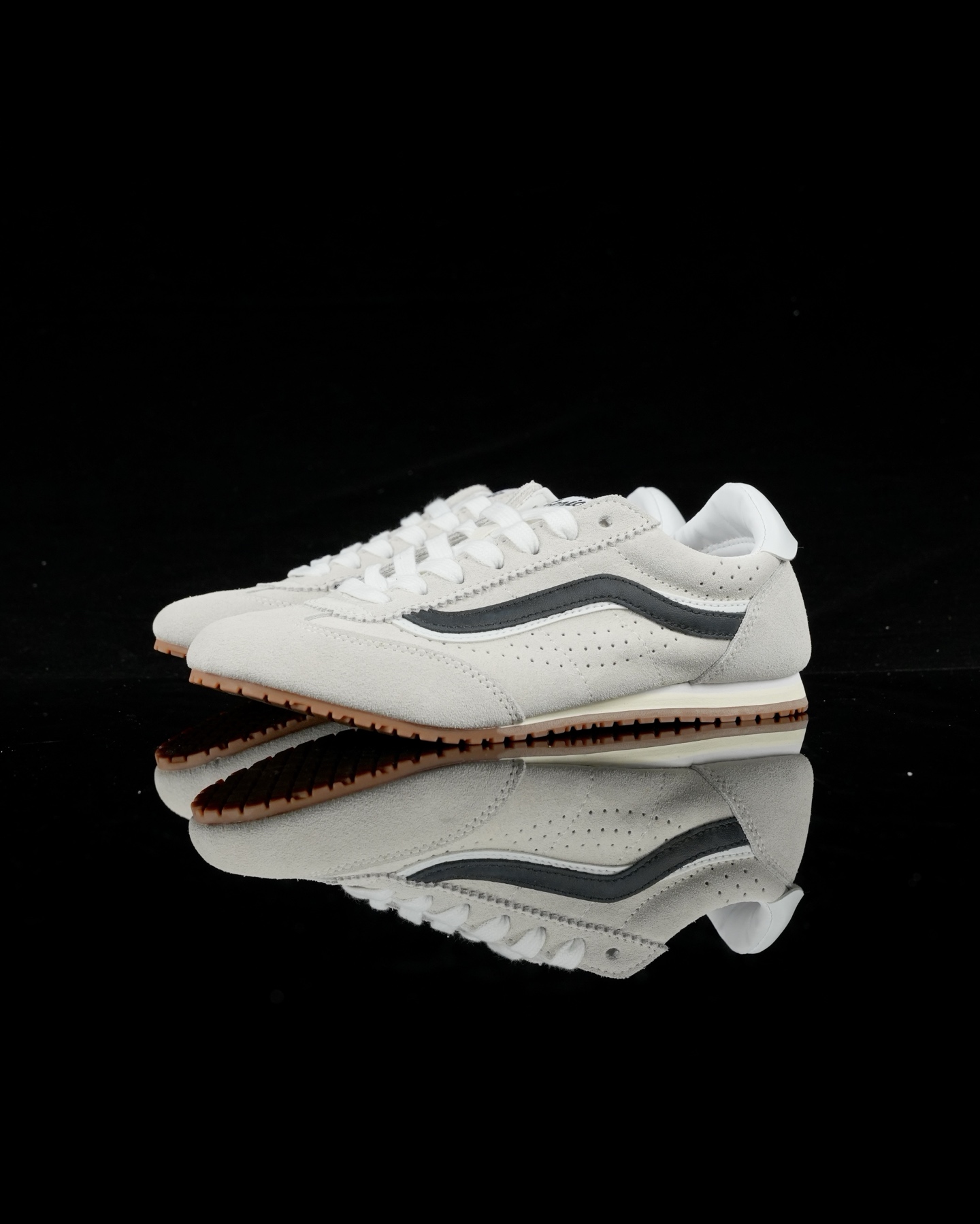 Vans Female Basic Shoes Black L-s