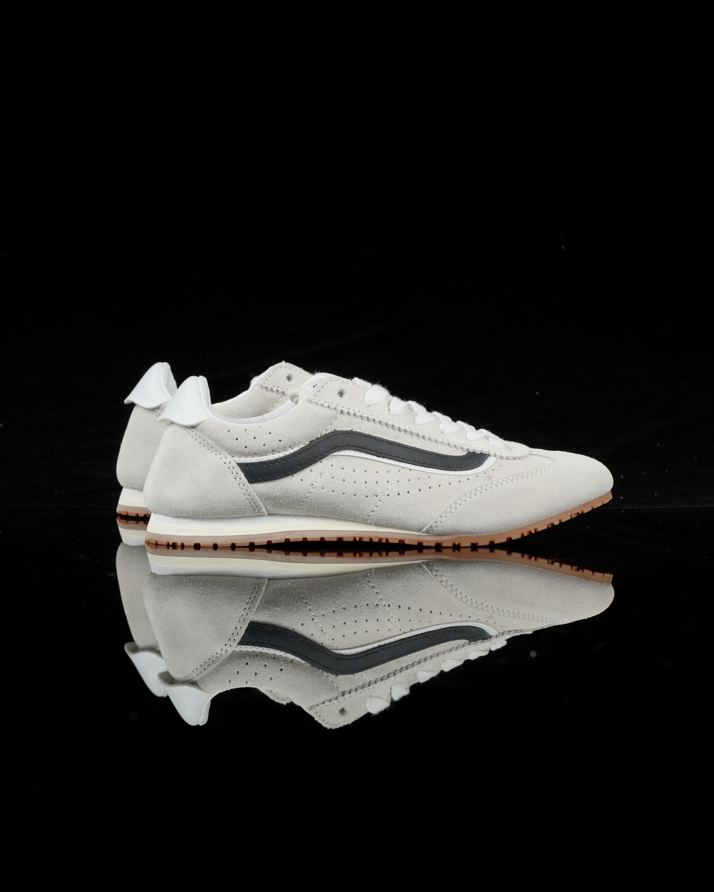 Vans Female Basic Shoes Black L-s