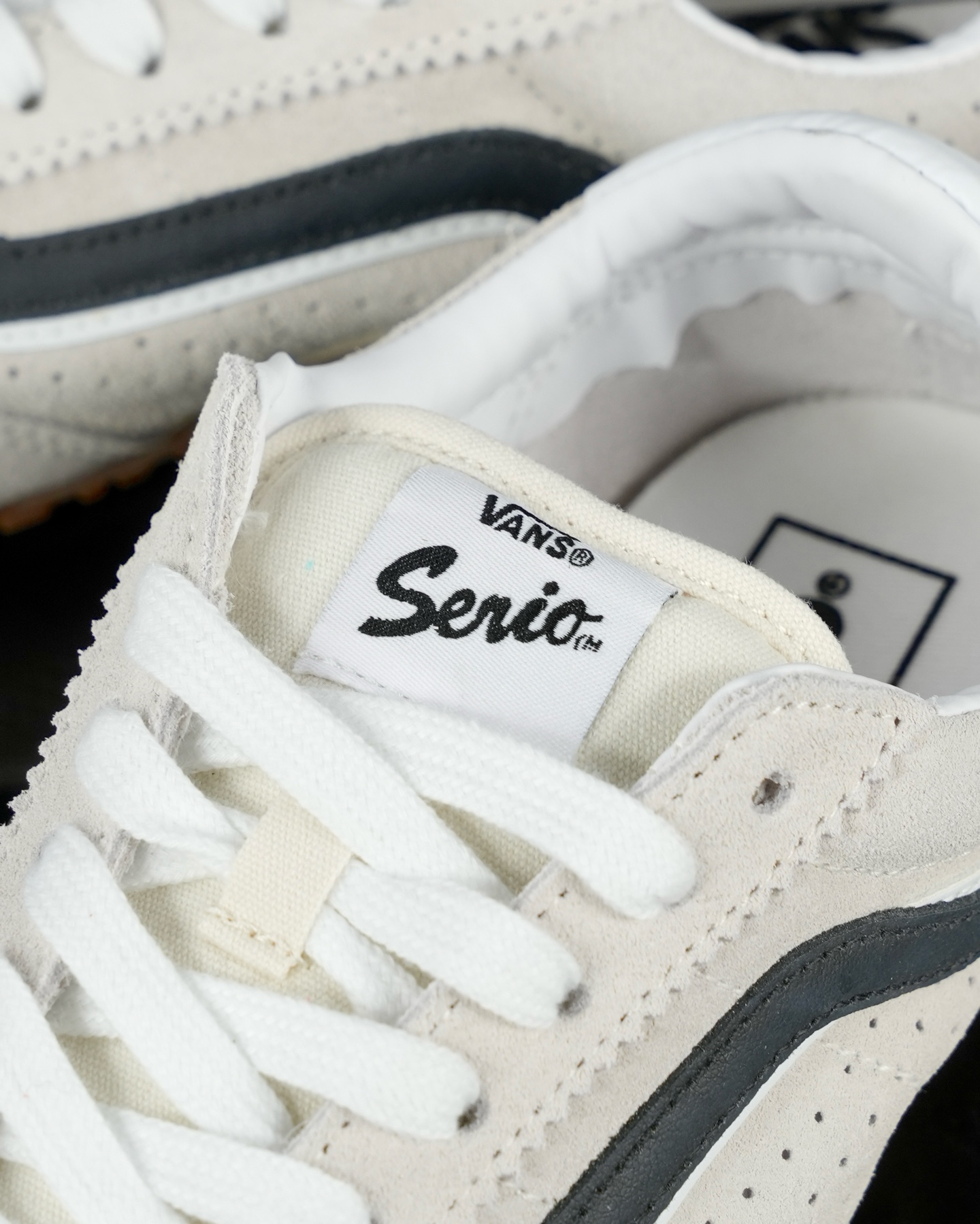 Vans Female Basic Shoes Black L-s