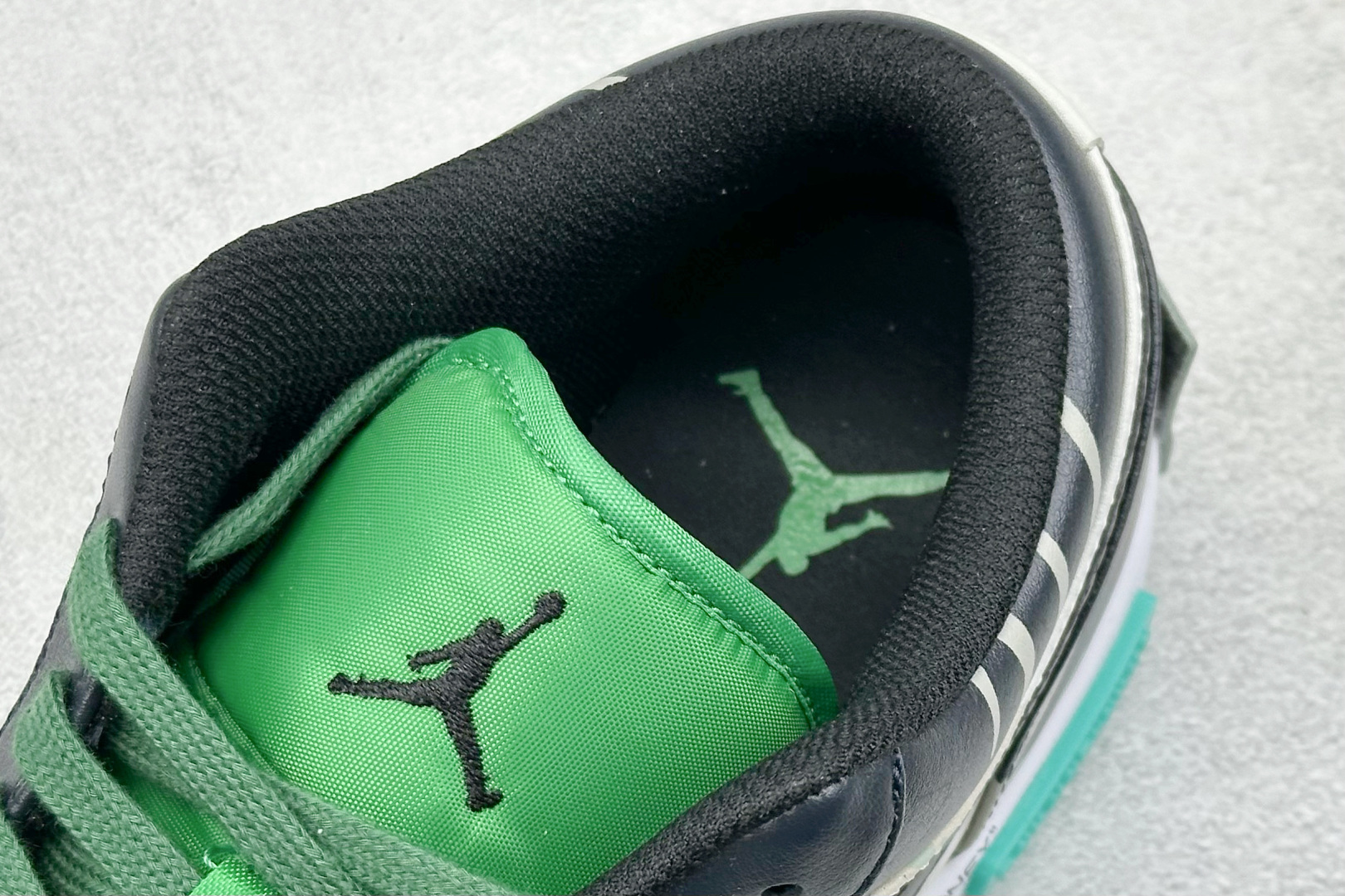 Jordan Nike Basic Shoes L