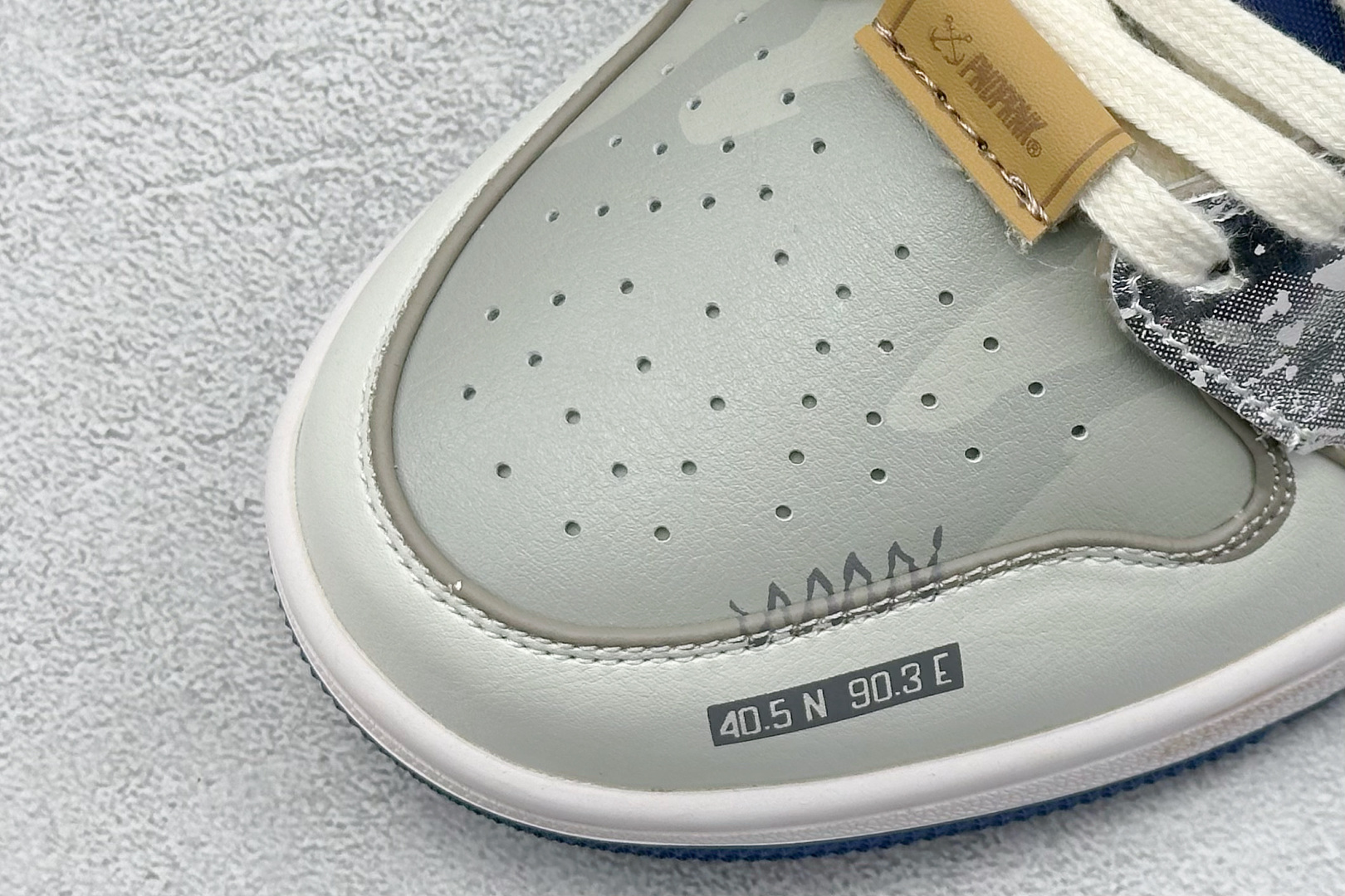 Jordan Nike Basic Shoes L