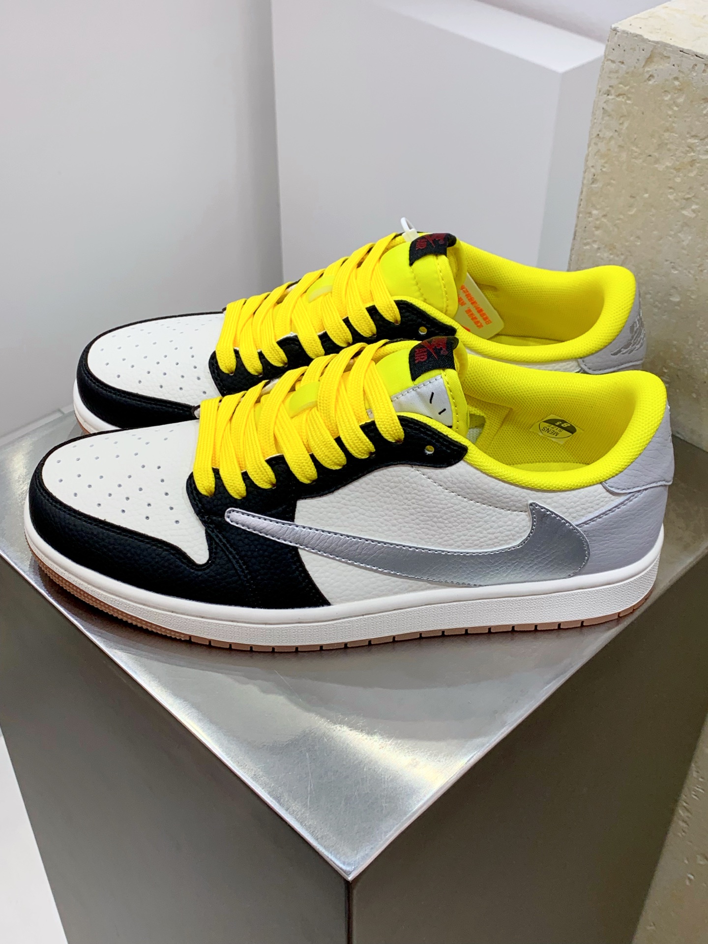 Jordan Nike Basic Shoes L-s