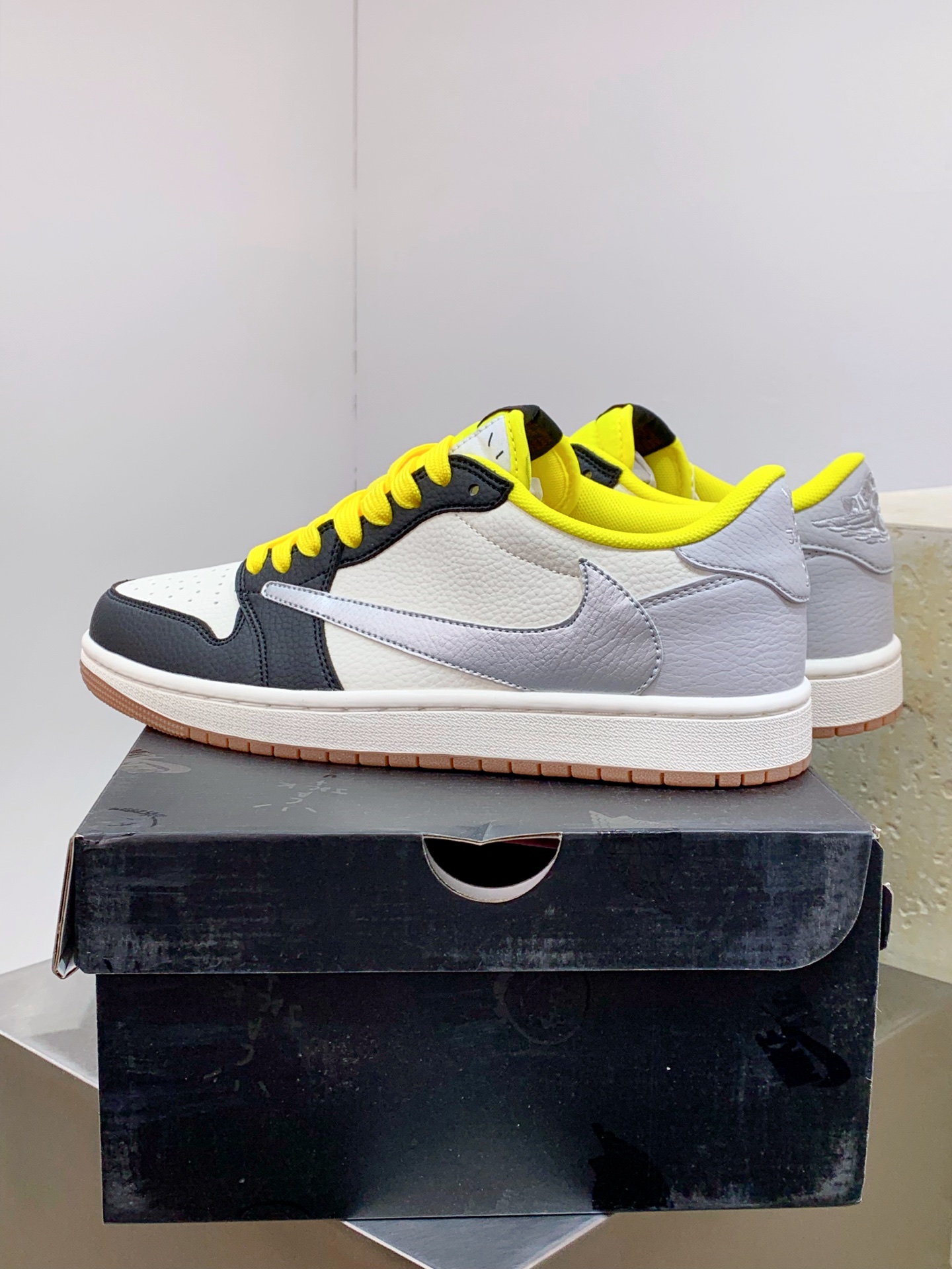 Jordan Nike Basic Shoes L-s