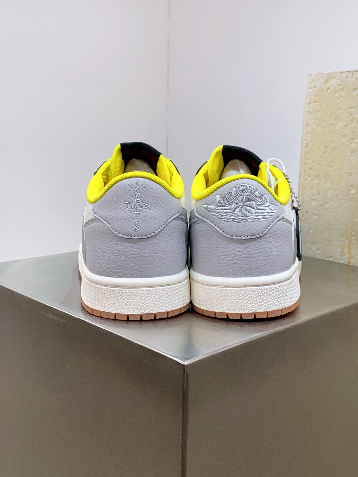 Jordan Nike Basic Shoes L-s