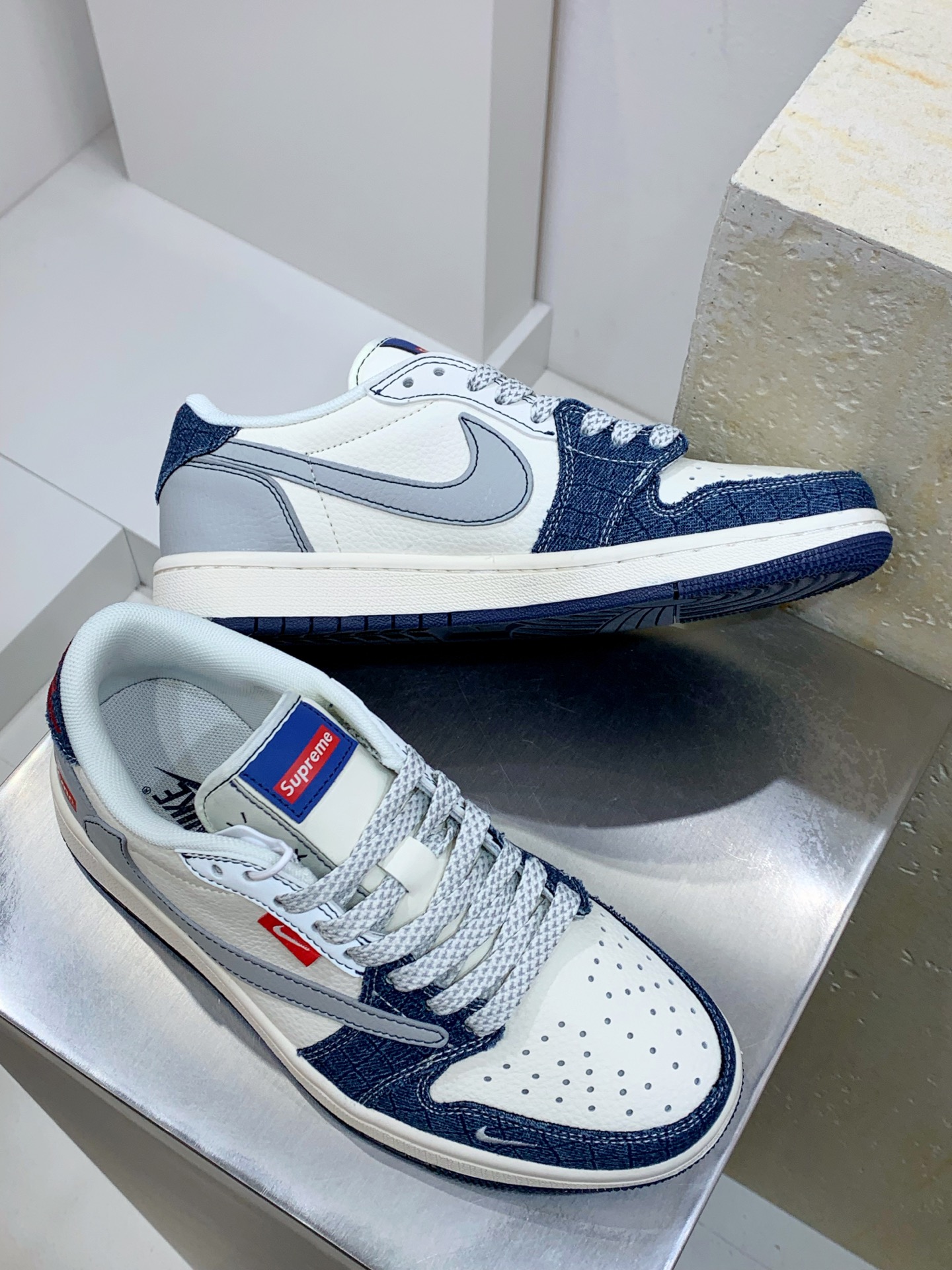 Jordan Nike Supreme Basic Shoes M-l-s