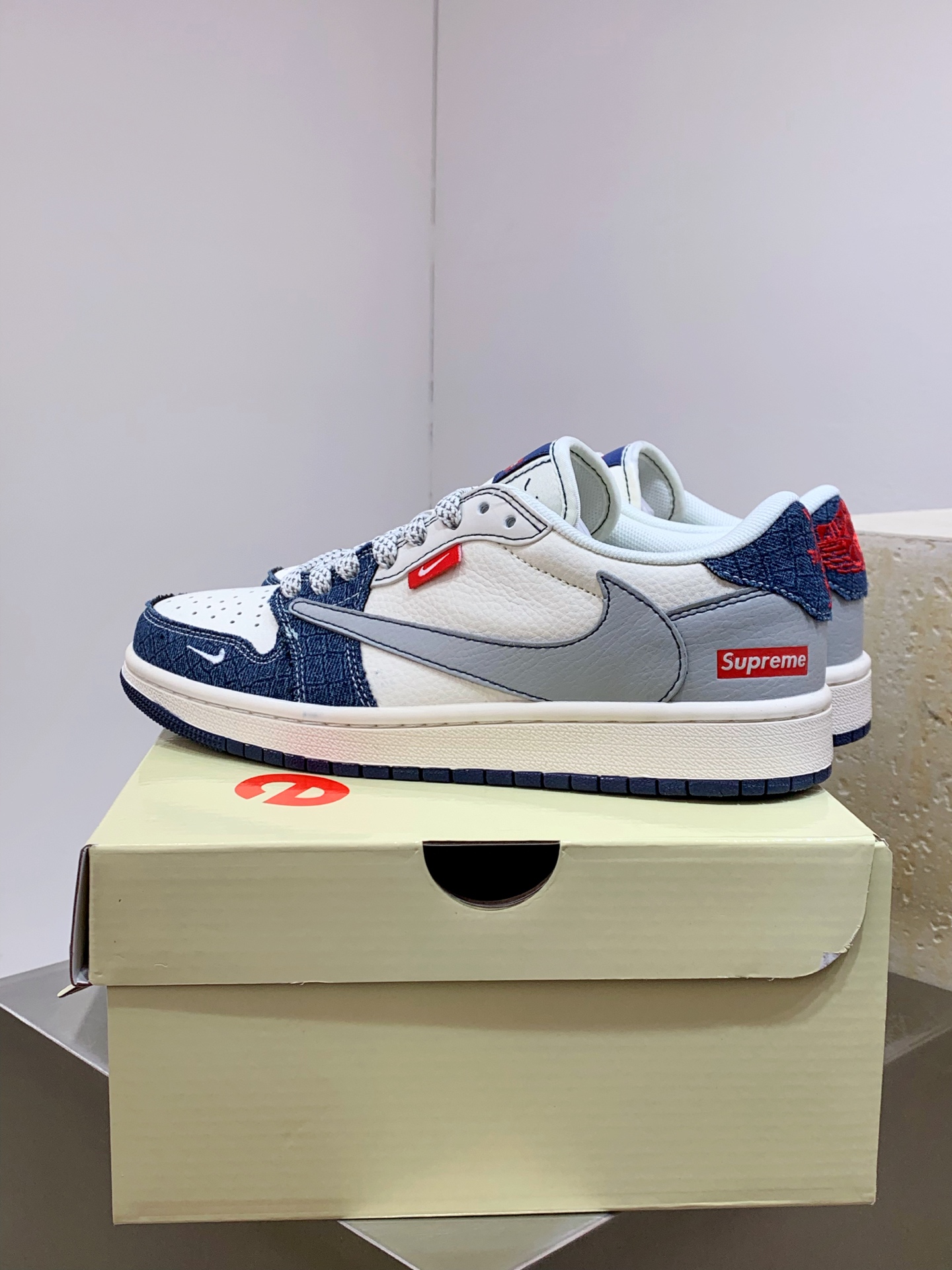 Jordan Nike Supreme Basic Shoes M-l-s