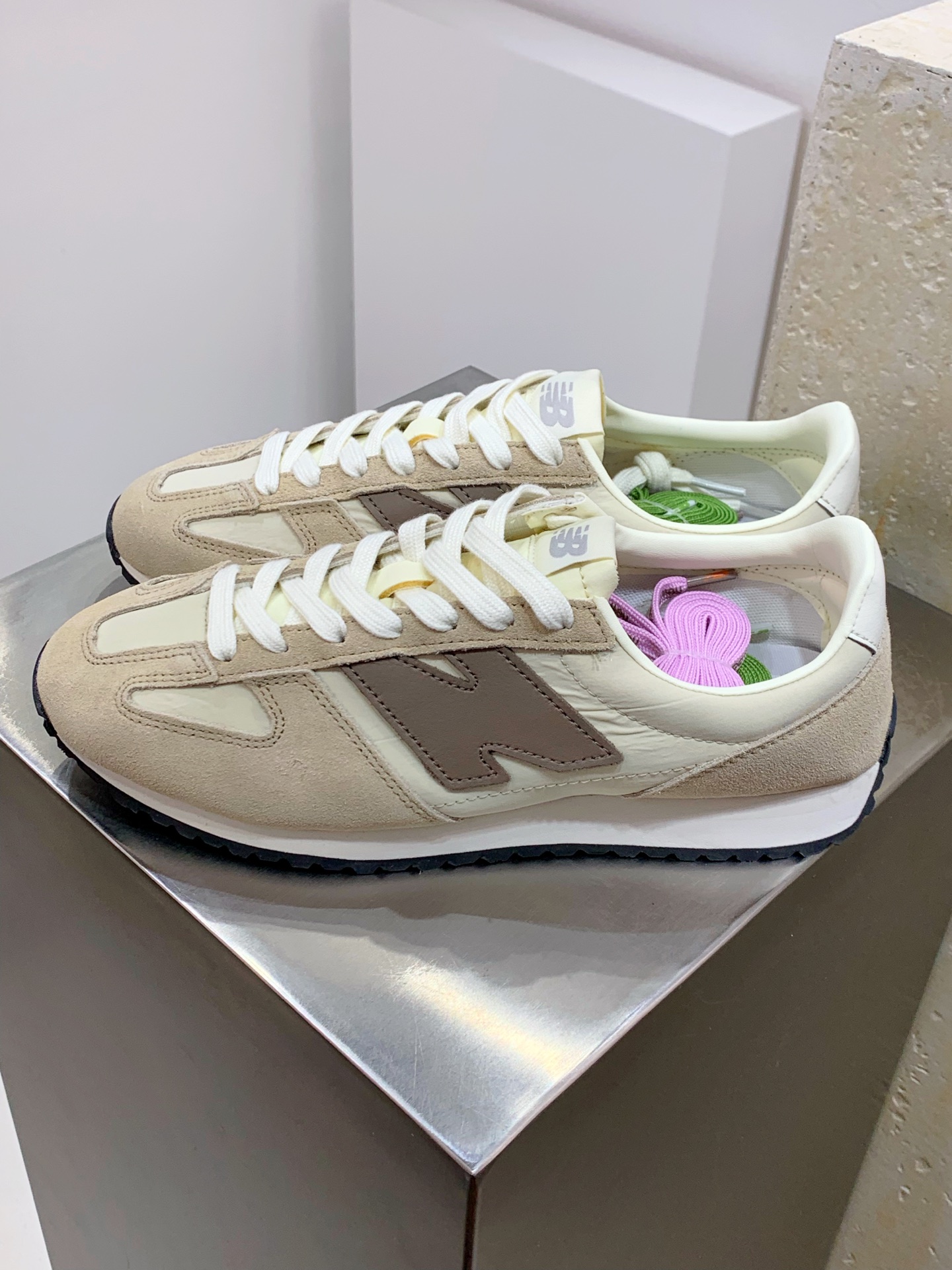 New Balance Sneakers Mesh Lightweight L-s