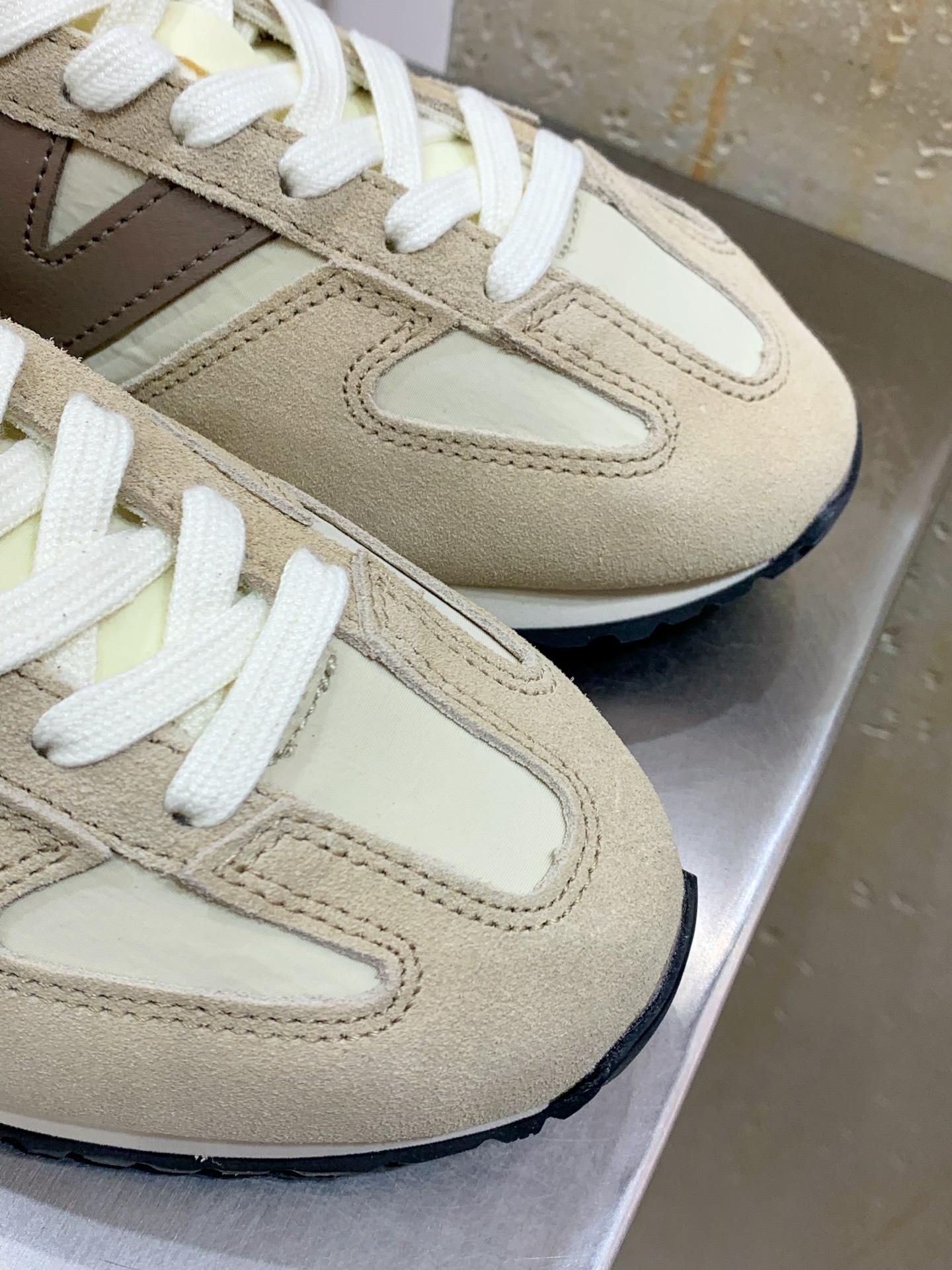 New Balance Sneakers Mesh Lightweight L-s