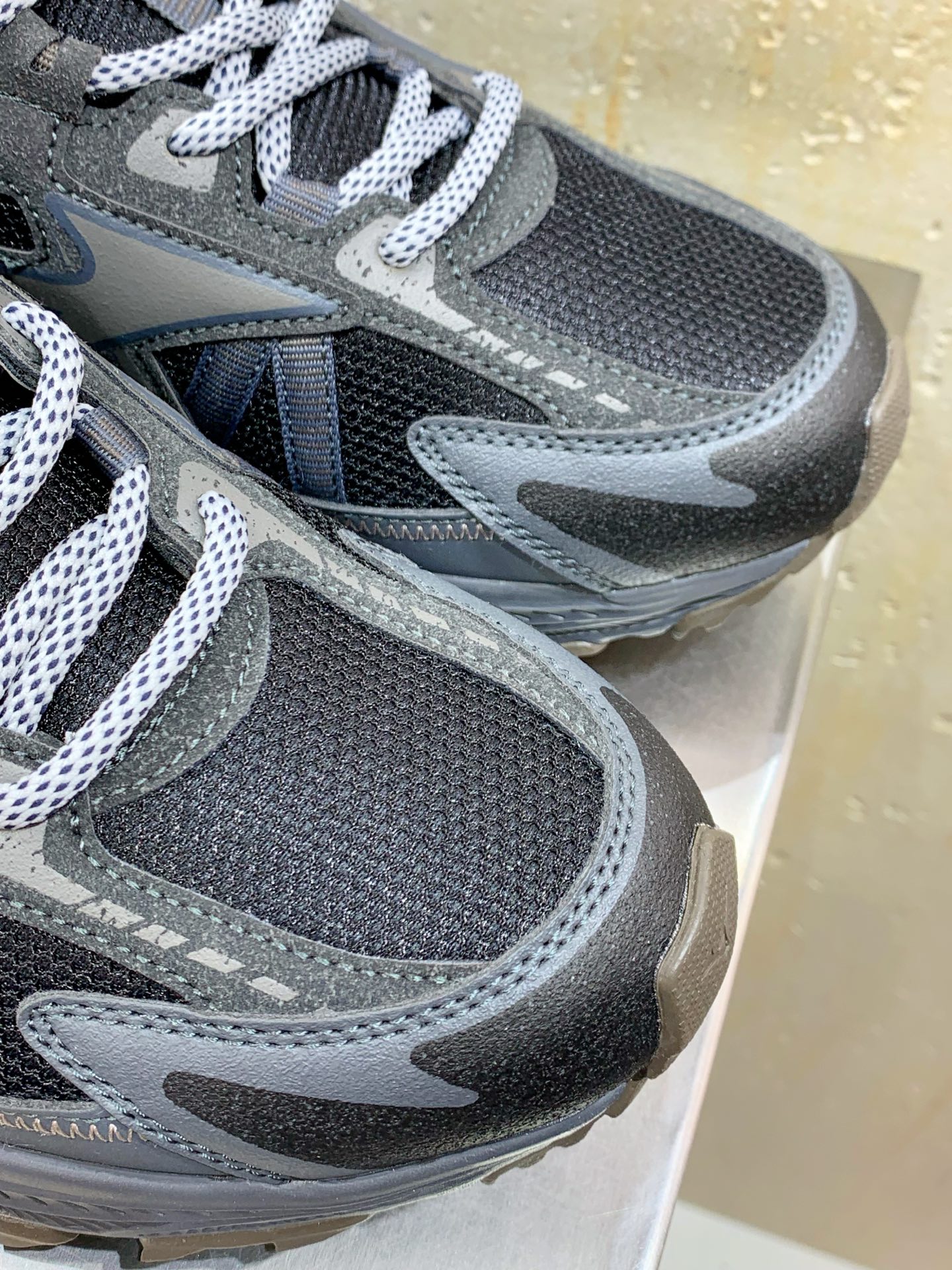 Male Running Shoes Shock Absorbing M-l-s