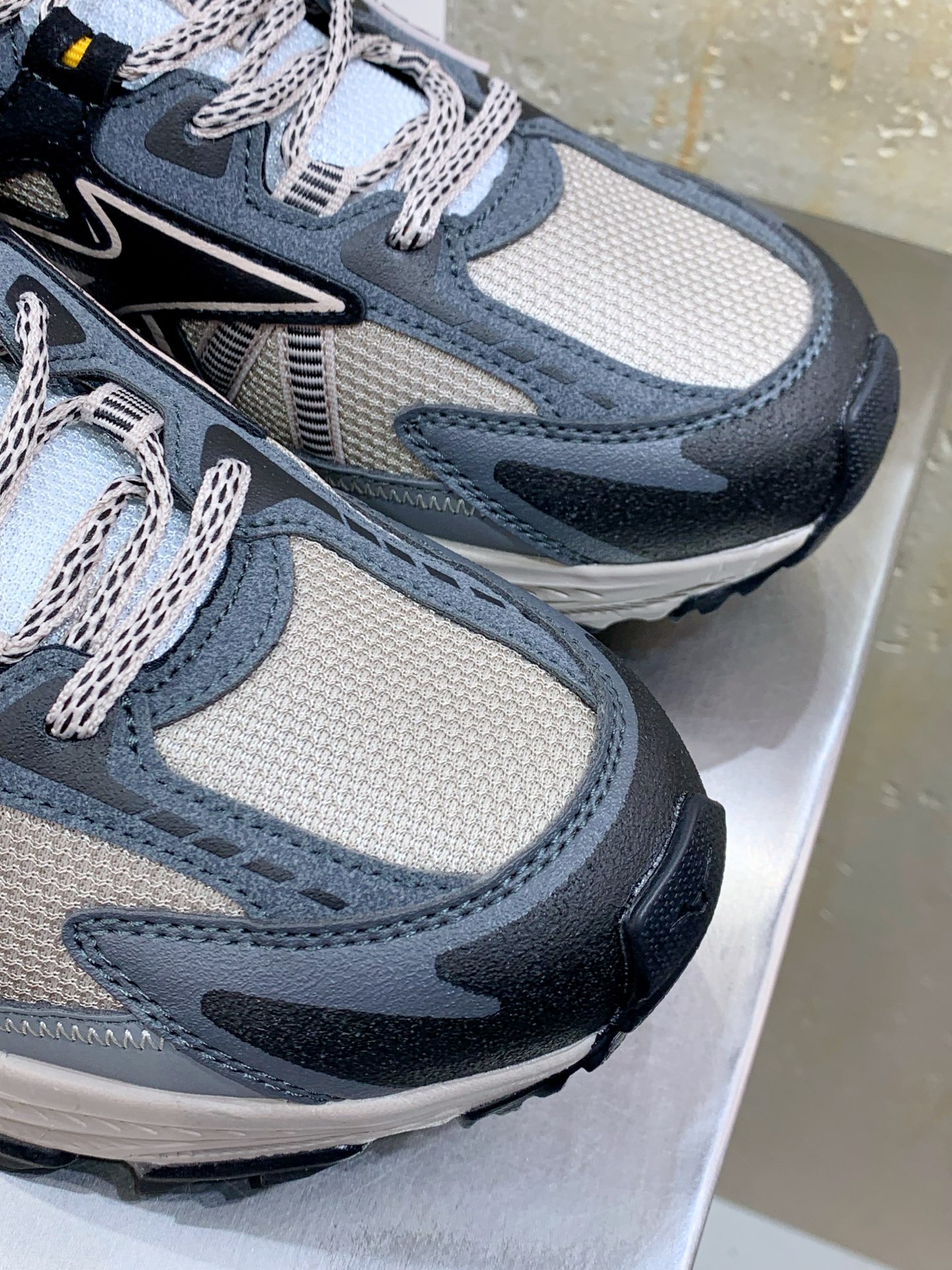 Male Running Shoes Shock Absorbing M-l-s