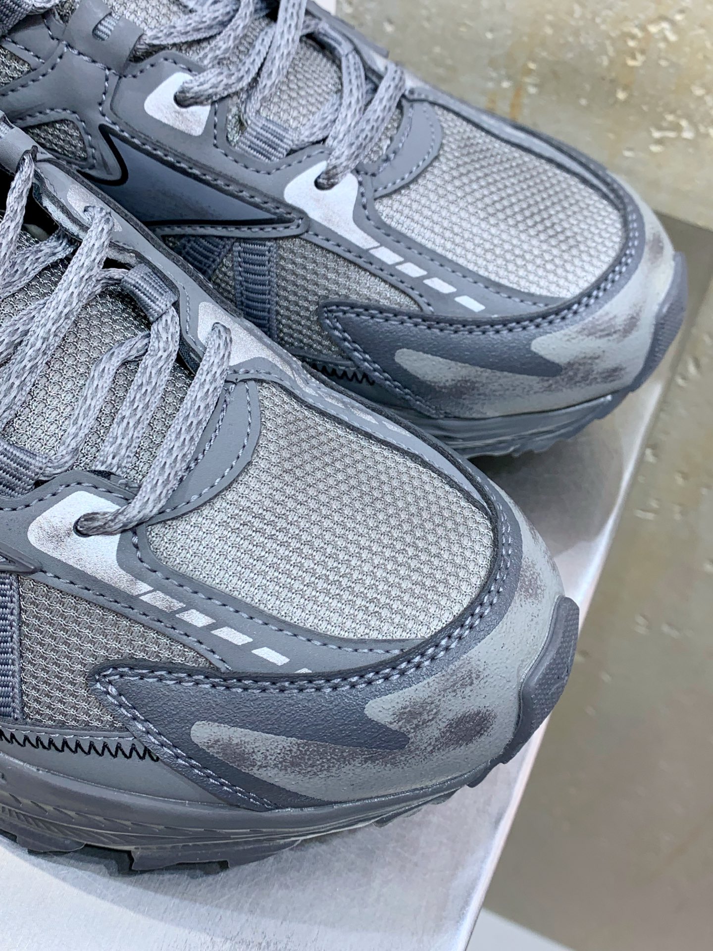 Male Running Shoes Shock Absorbing M-l-s