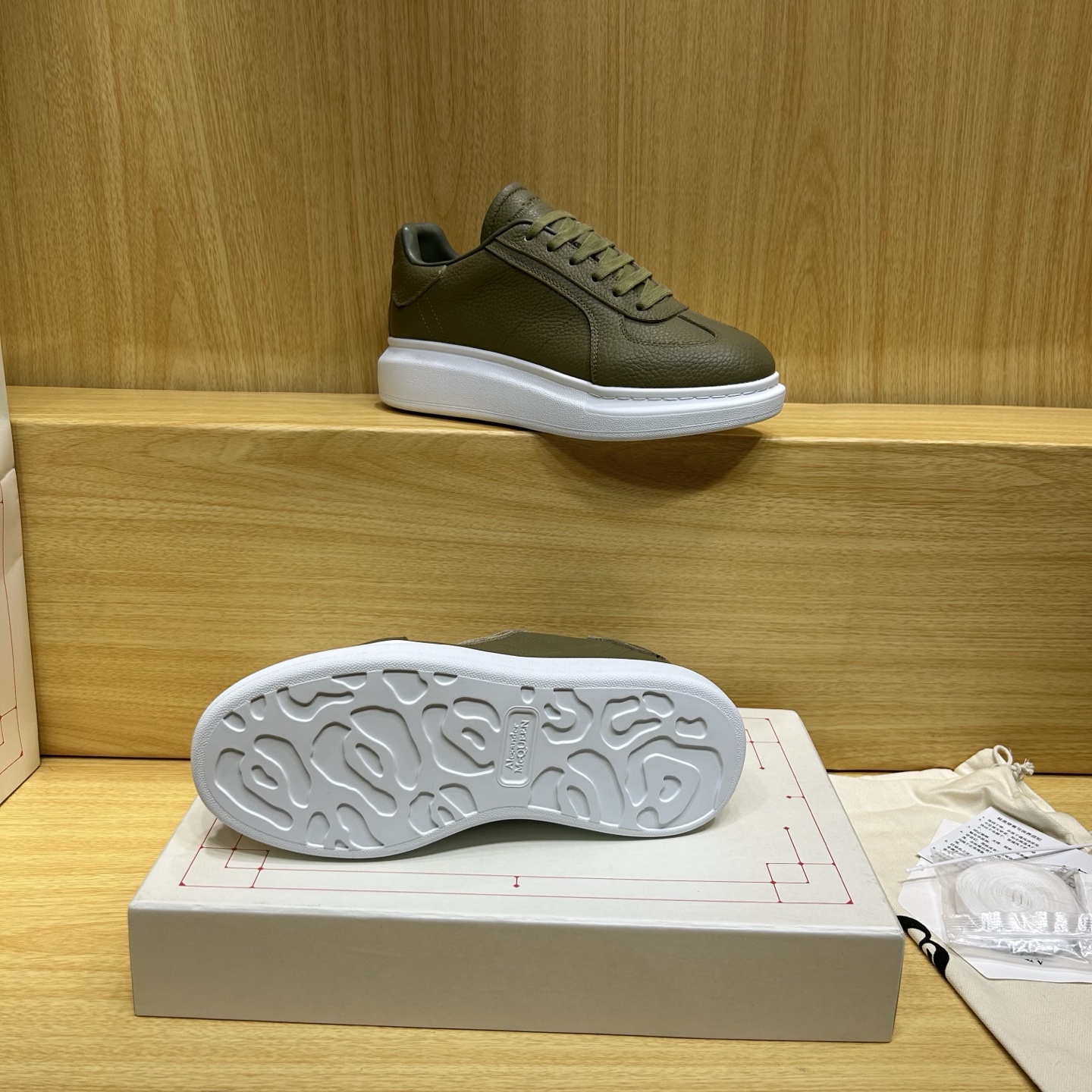 Alexander Mcqueen Male Sneakers M-l-s