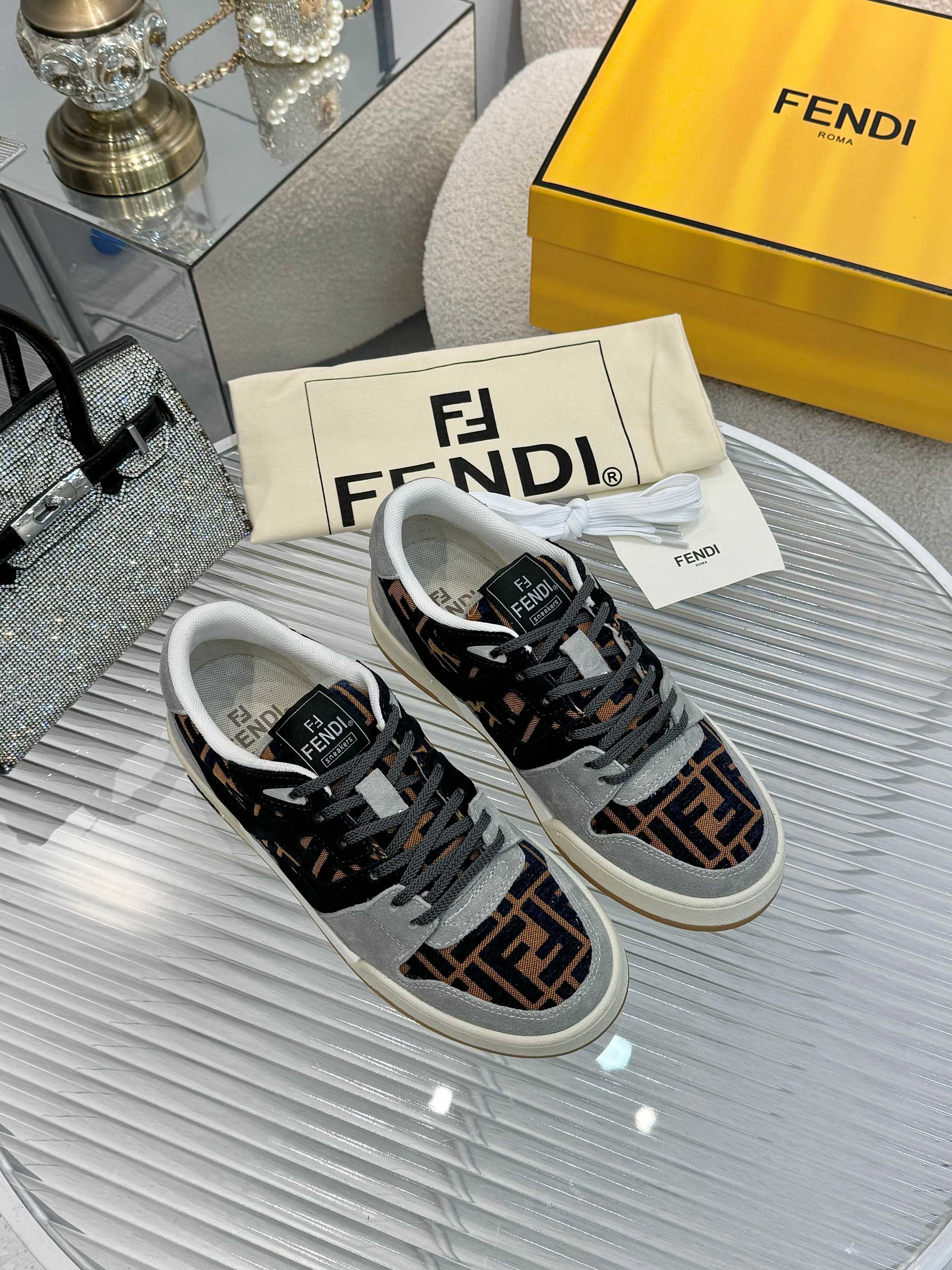 Fendi Louis Vuitton Male Sneakers Mesh Breathable M-s