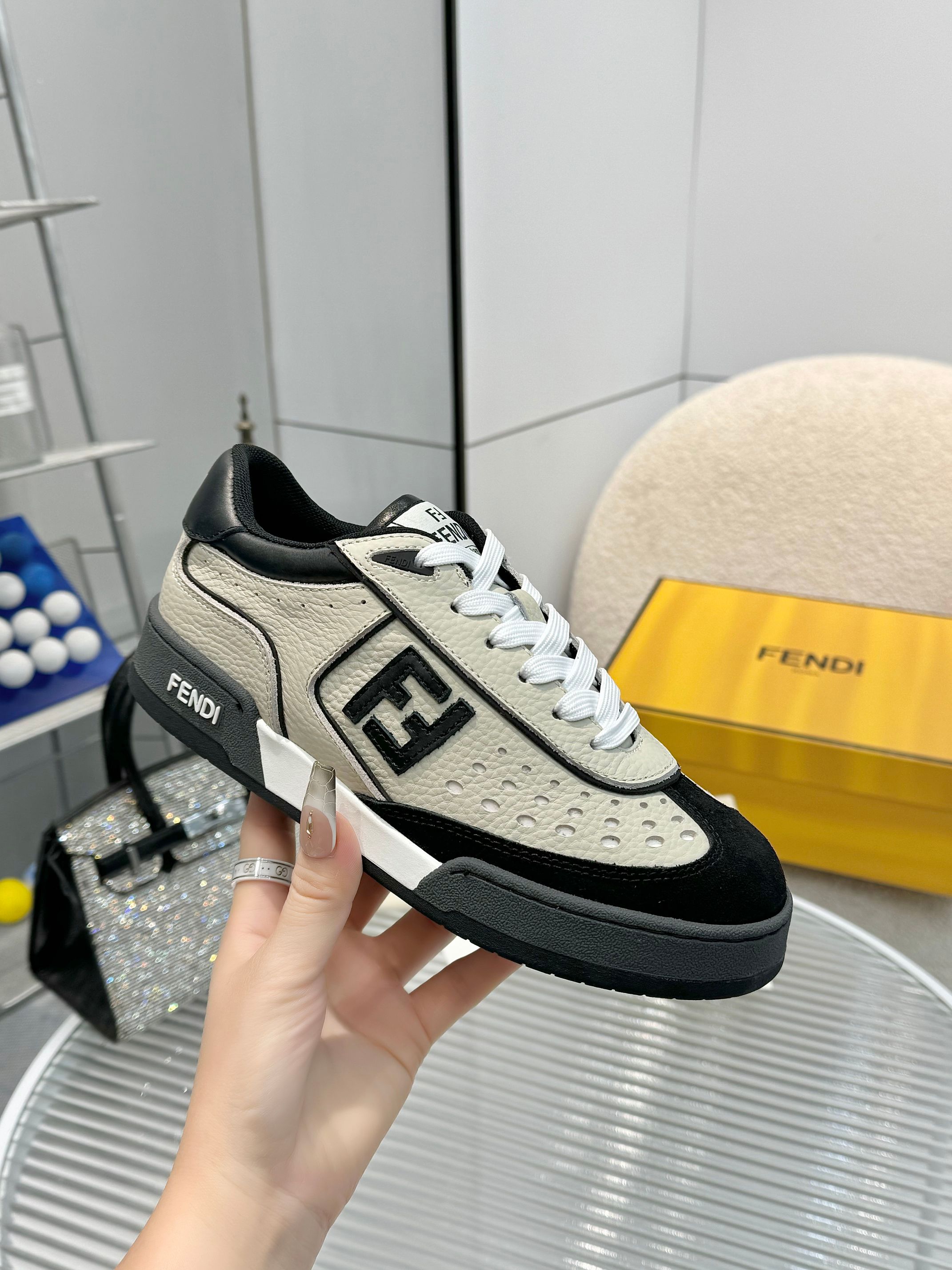 Fendi Louis Vuitton Male Sneakers Mesh Breathable M-s