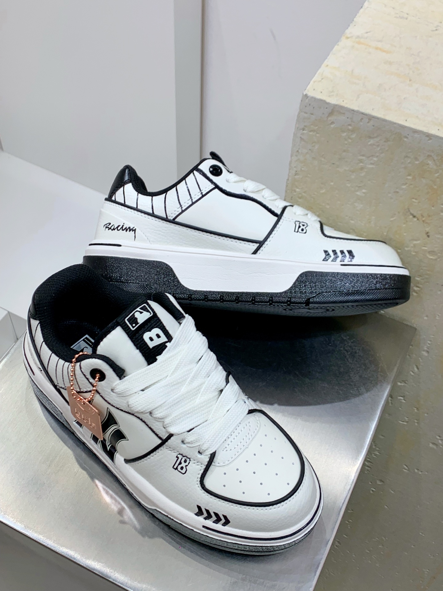 Nike Running Shoes M-l-s