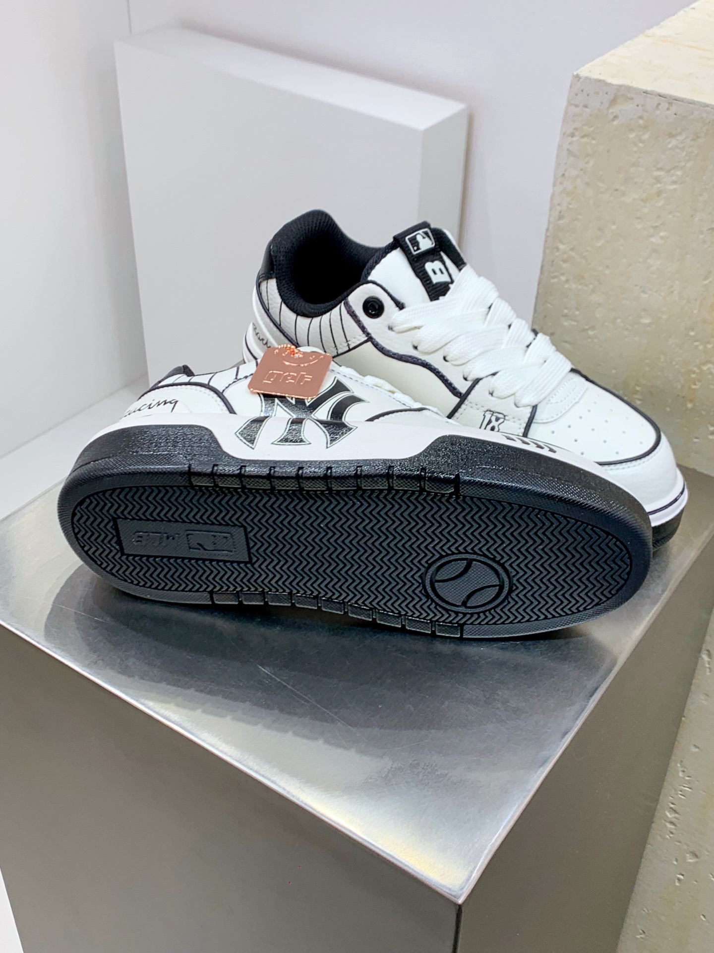 Nike Running Shoes M-l-s