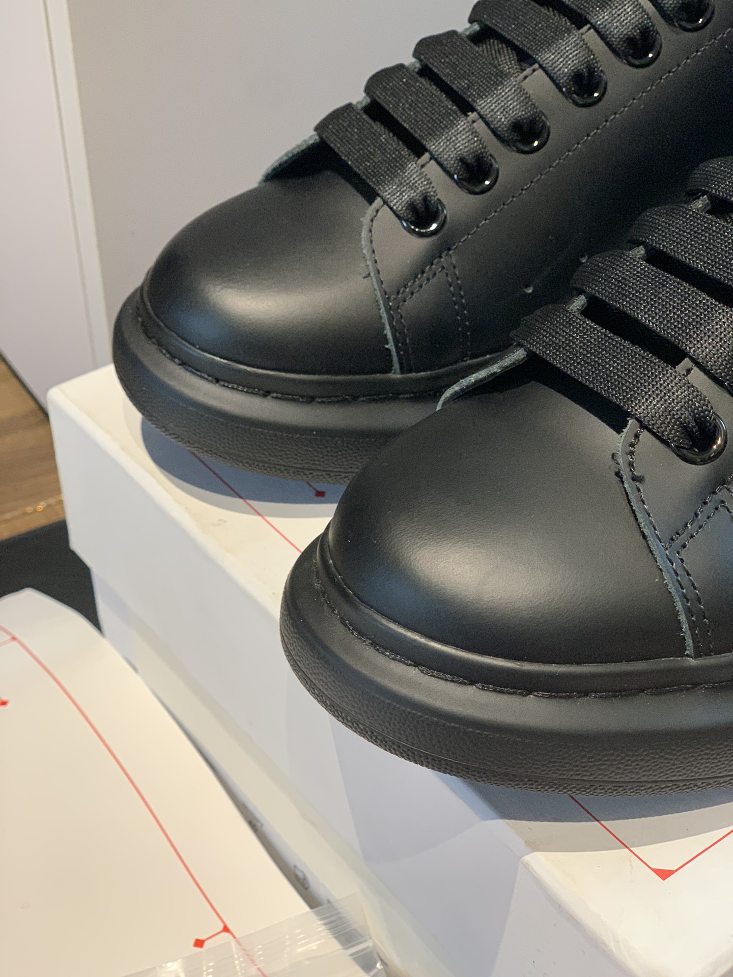 Alexander Mcqueen Male Basic Shoes Black M-l-s