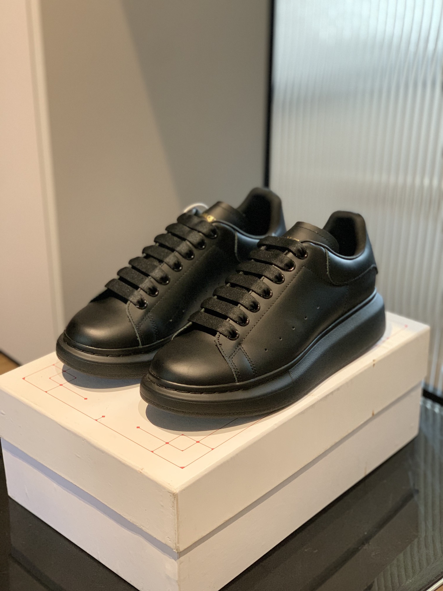 Alexander Mcqueen Male Basic Shoes Black M-l-s