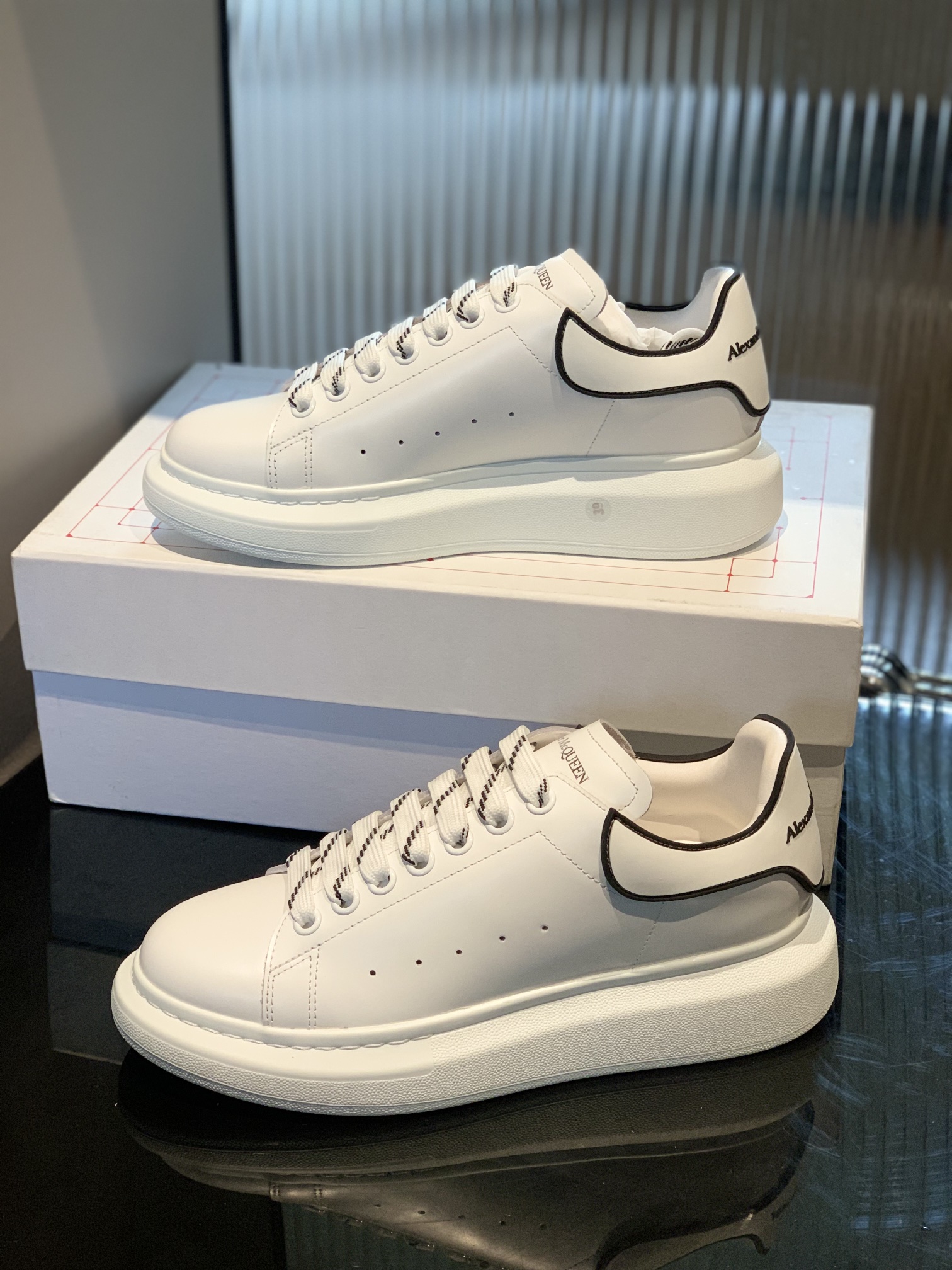 Alexander Mcqueen Male Basic Shoes Black M-l-s