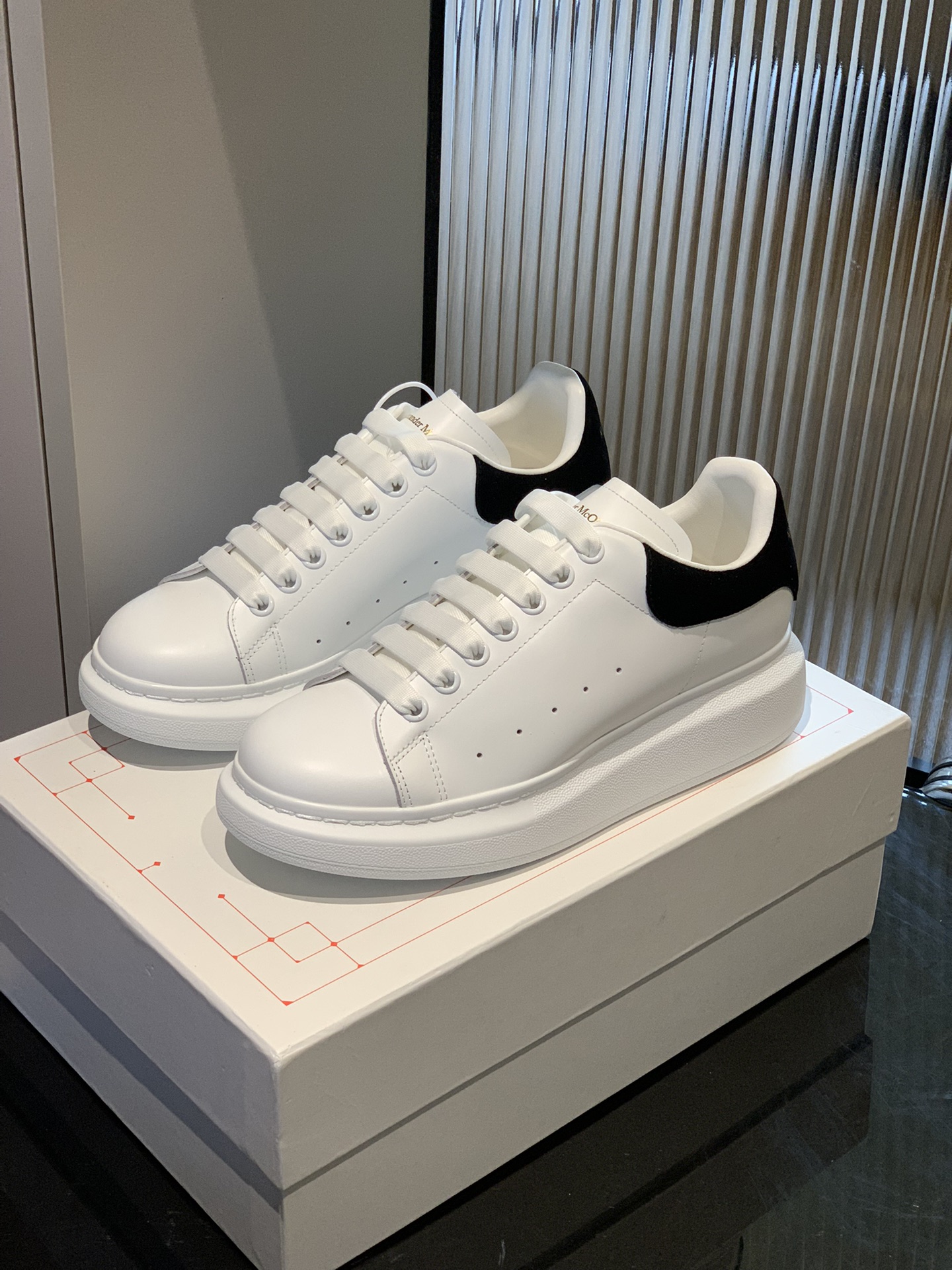 Alexander Mcqueen Male Basic Shoes Black M-l-s