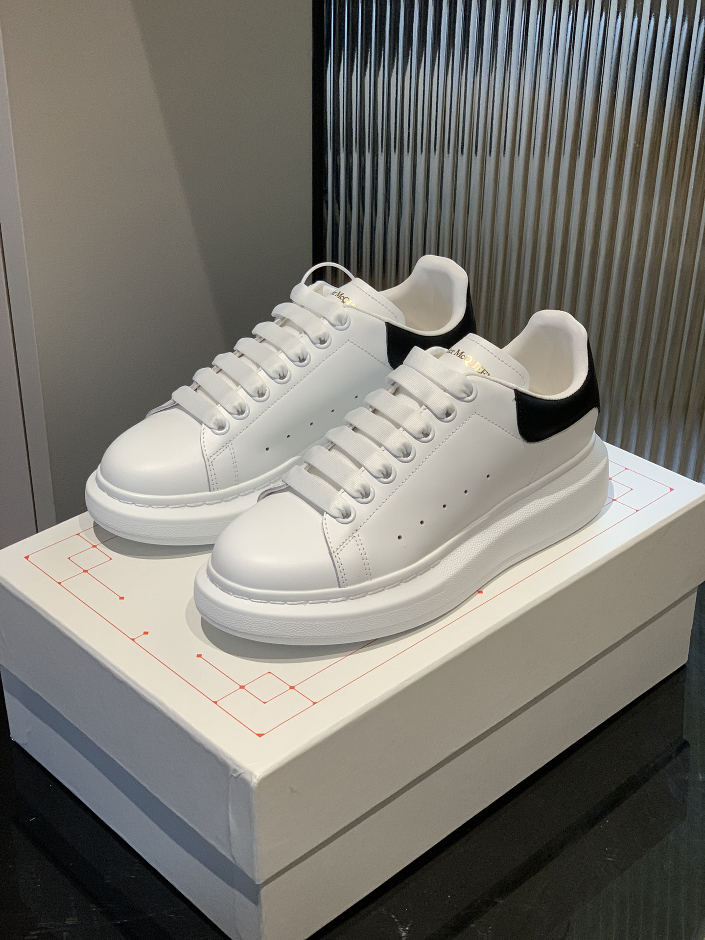 Alexander Mcqueen Male Basic Shoes Black M-l-s