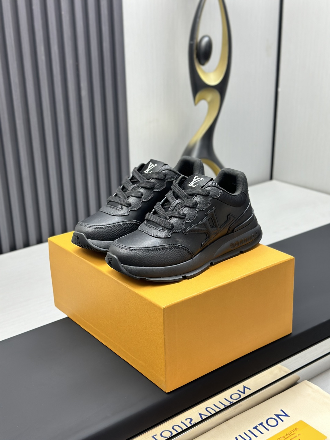 Male Basic Shoes Mesh L