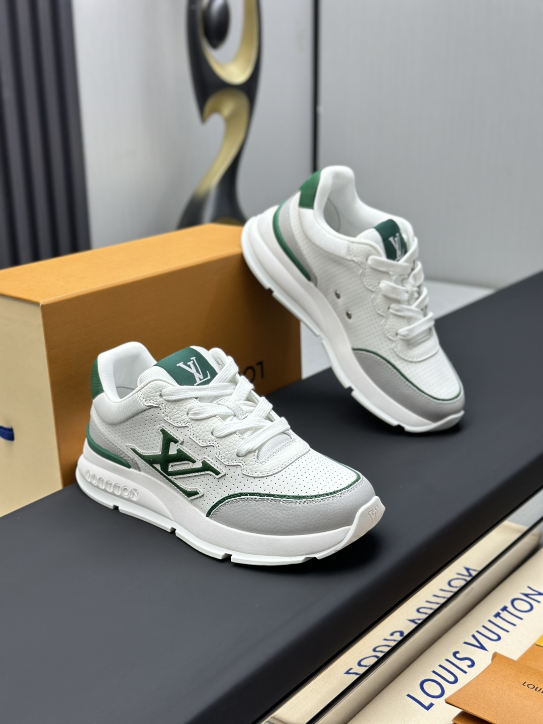 Male Basic Shoes Mesh L