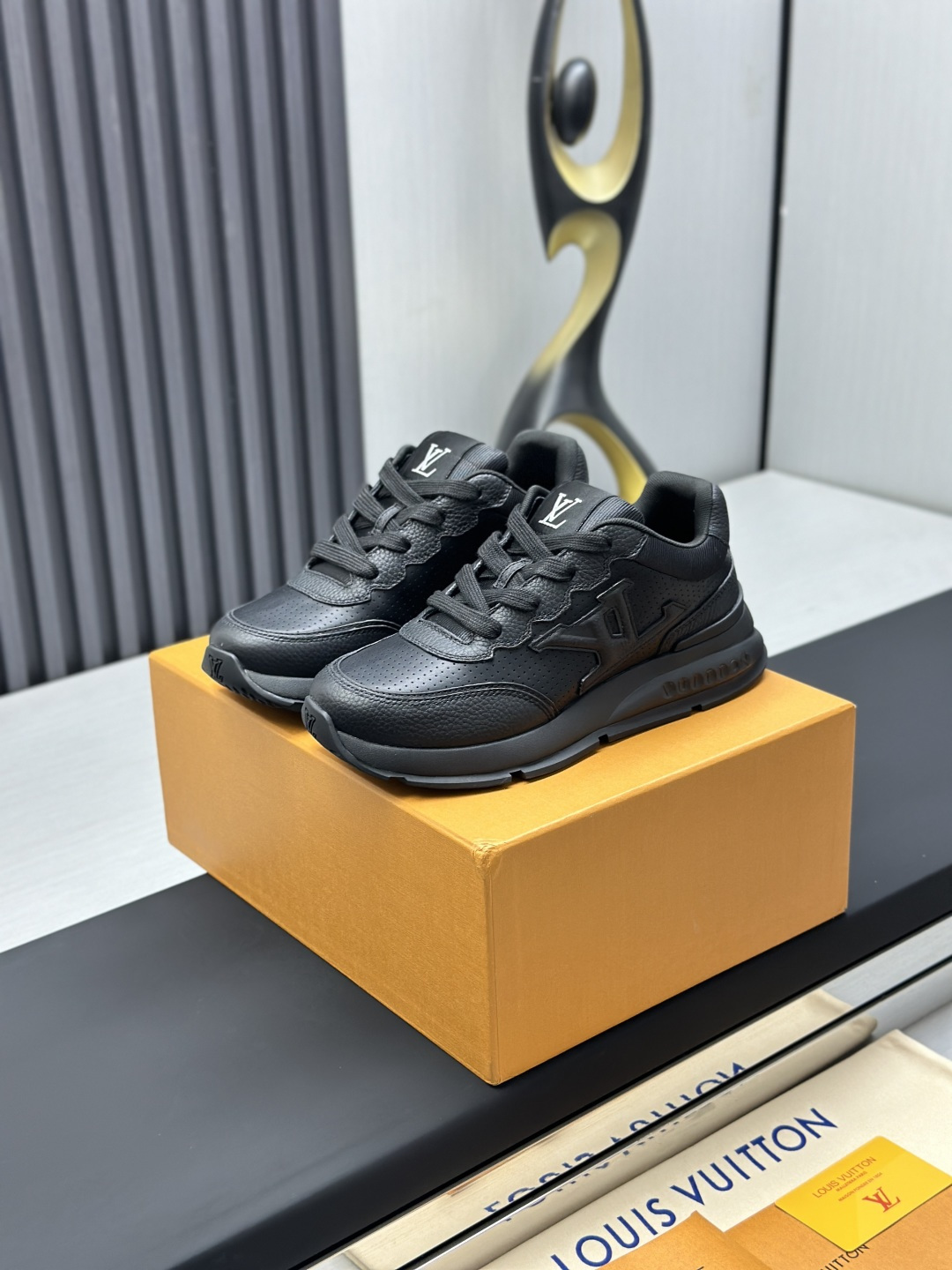 Male Basic Shoes Mesh L