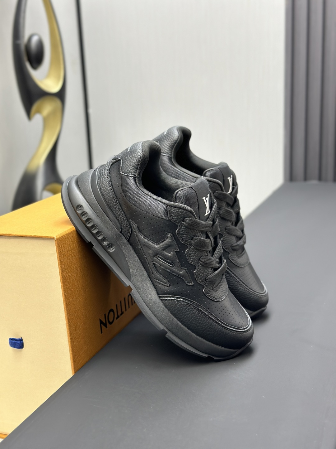 Male Basic Shoes Mesh L