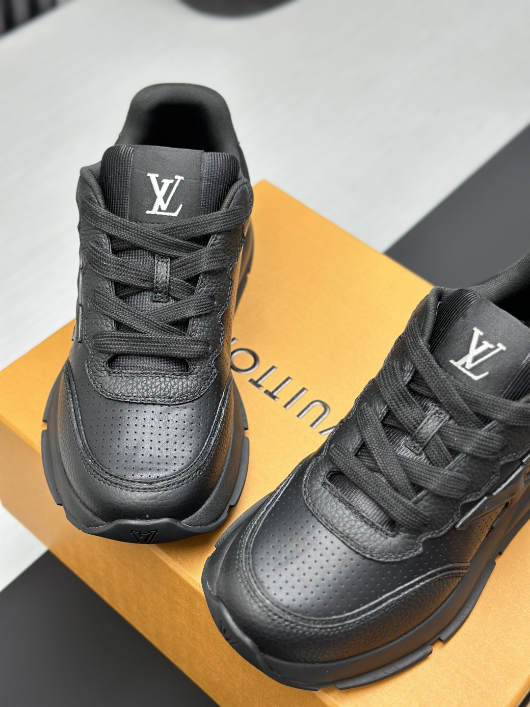 Male Basic Shoes Mesh L