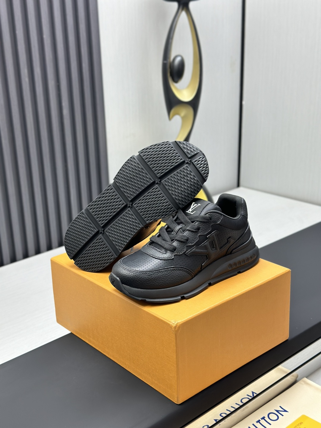 Male Basic Shoes Mesh L