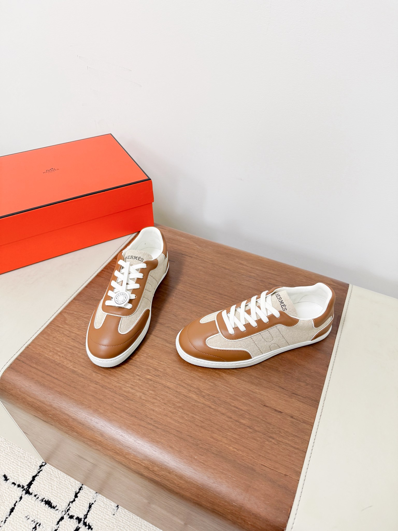 Hermes Female Sneakers White Breathable M