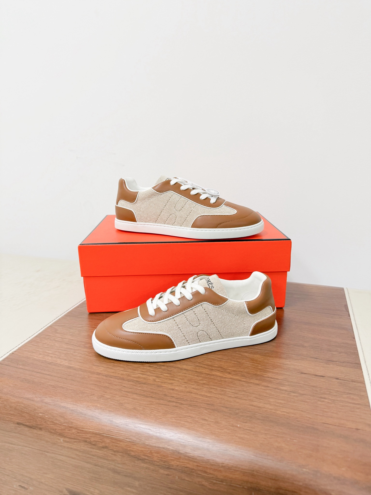 Hermes Female Sneakers White Breathable M