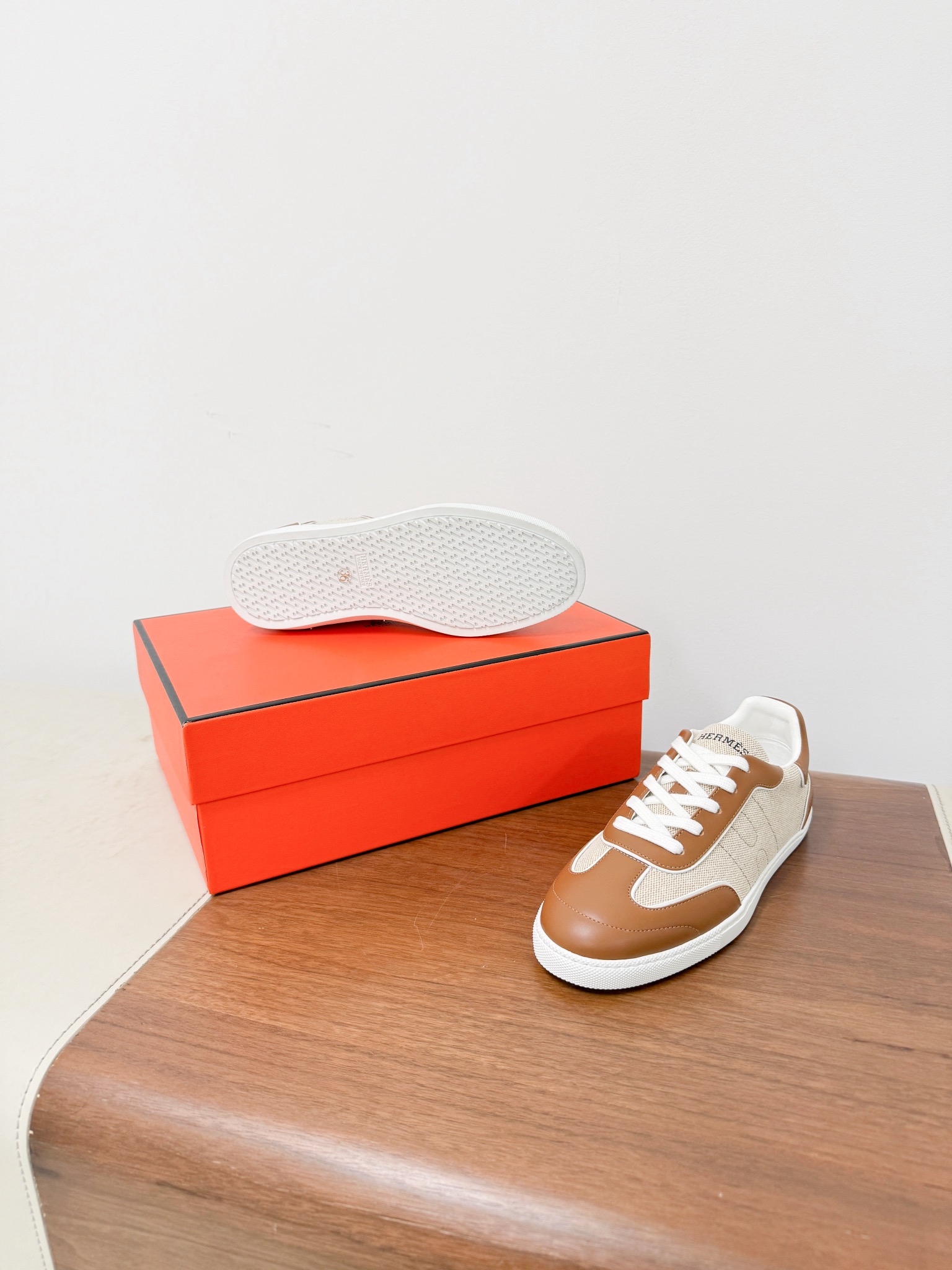 Hermes Female Sneakers White Breathable M