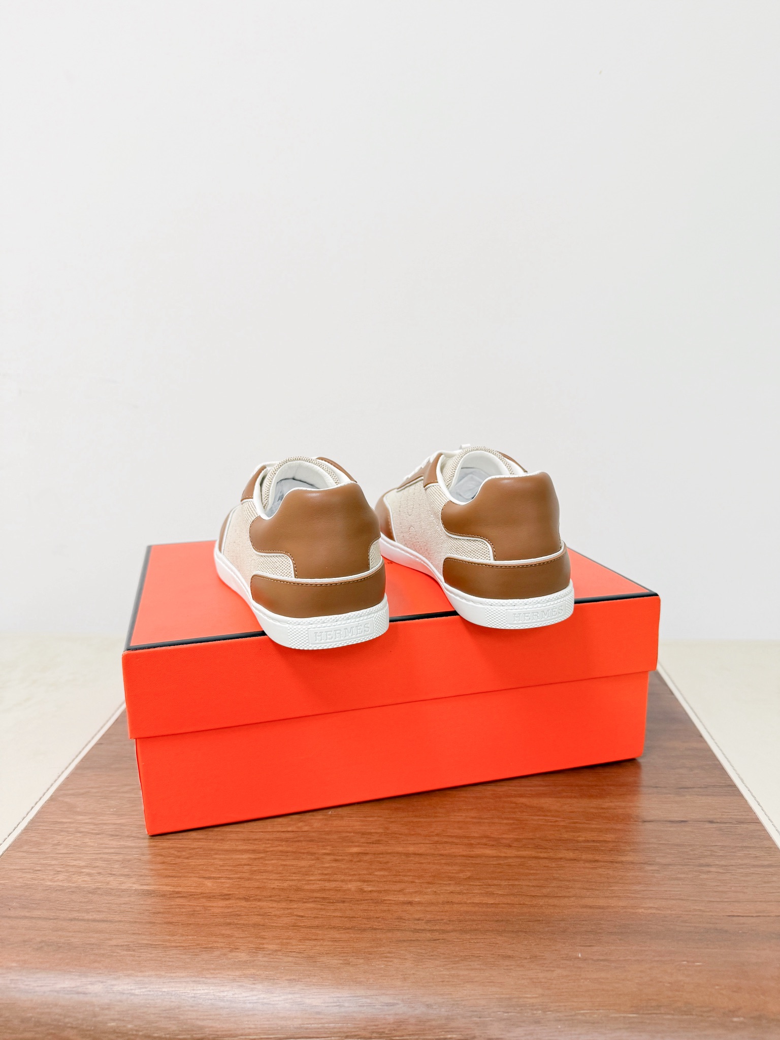 Hermes Female Sneakers White Breathable M