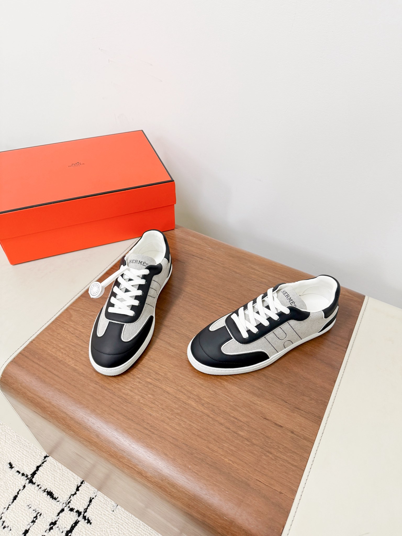 Hermes Female Sneakers White Breathable M