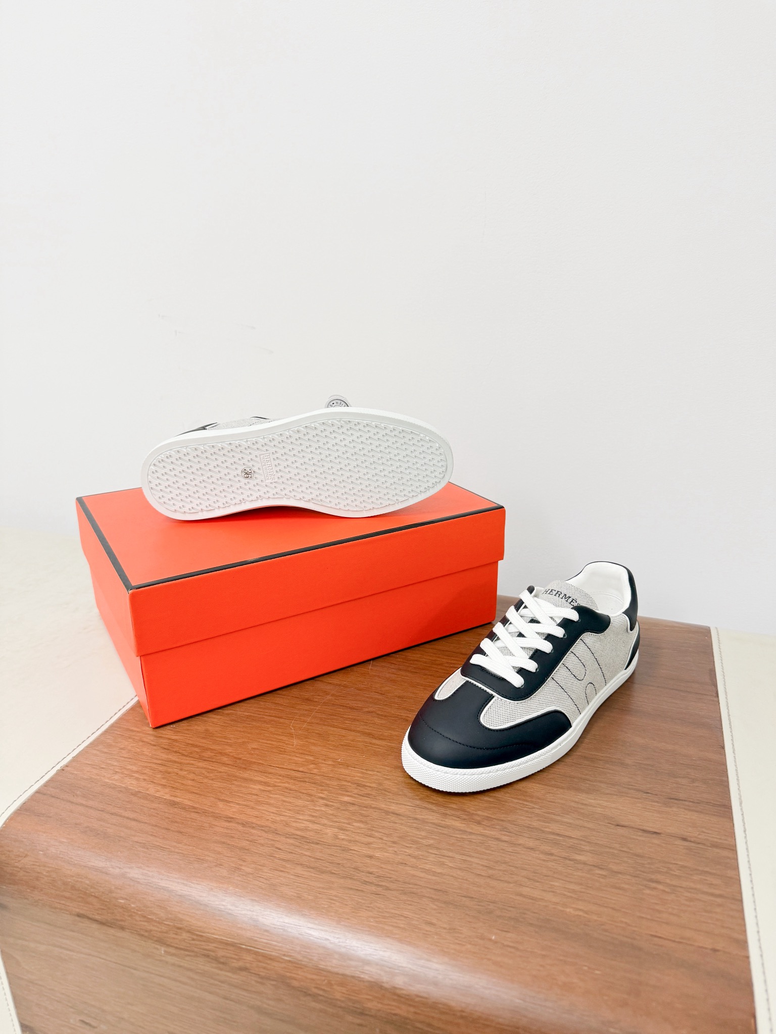 Hermes Female Sneakers White Breathable M