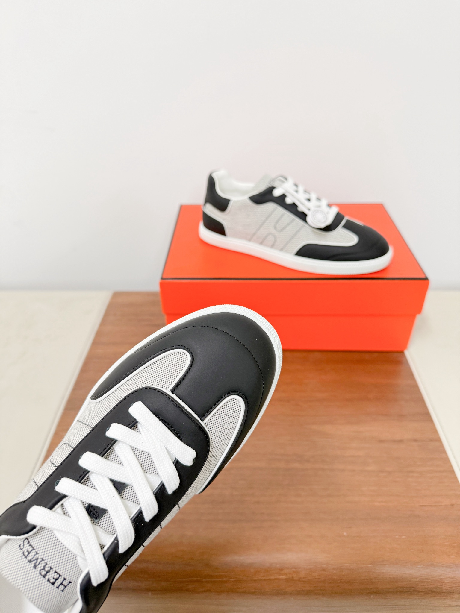 Hermes Female Sneakers White Breathable M