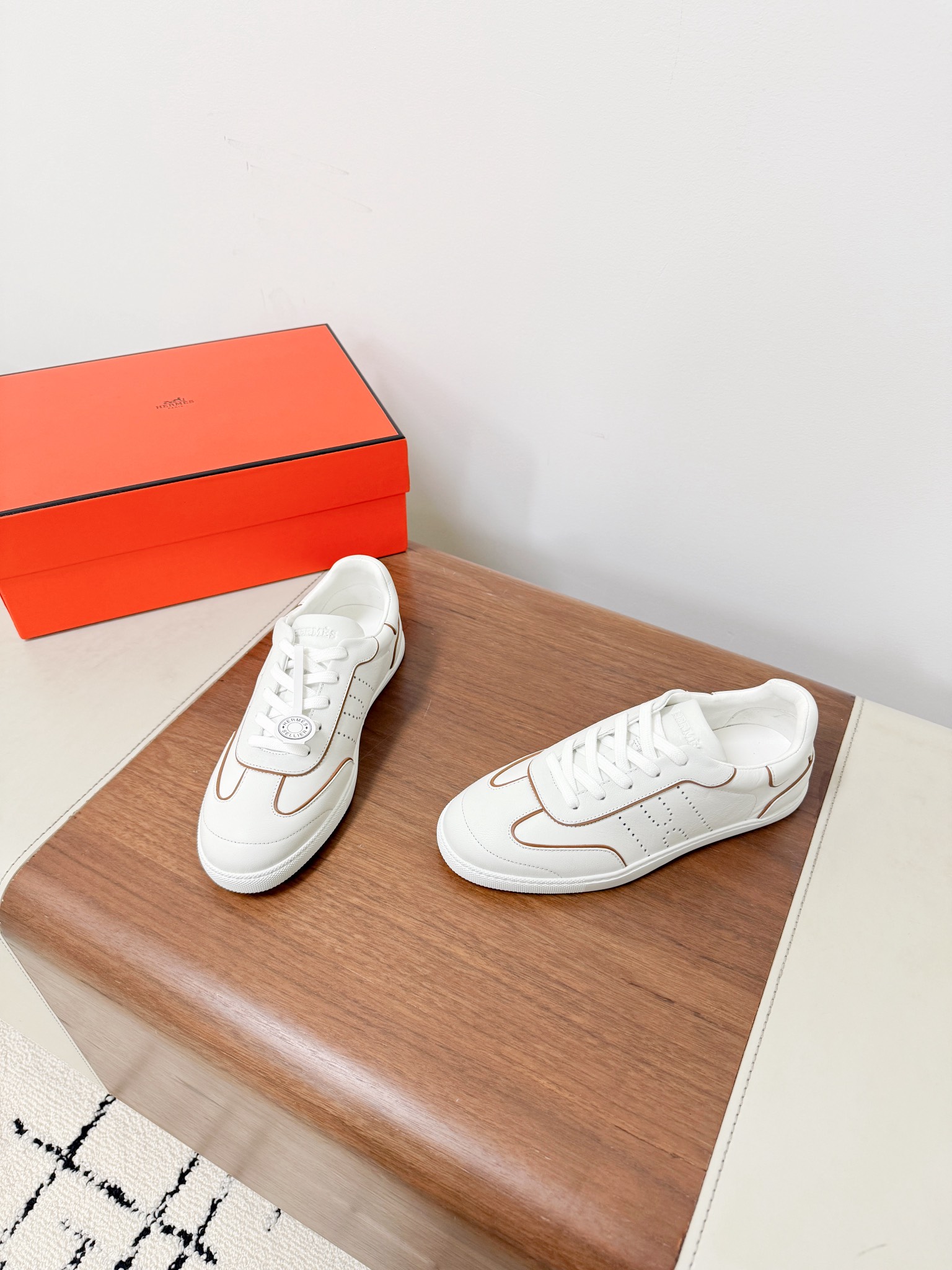 Hermes Female Sneakers White Breathable M